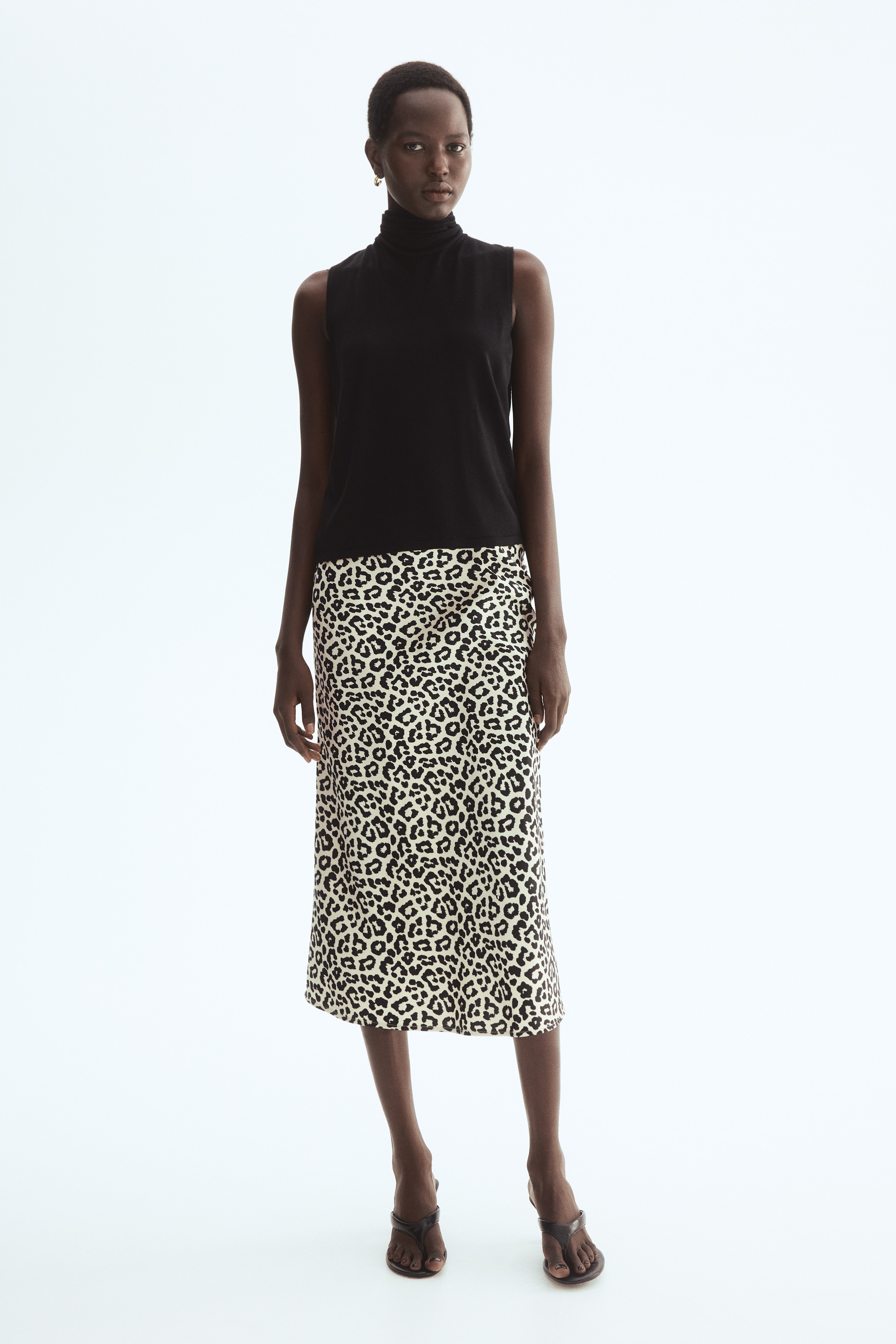 Midi suknja - Krem/leopard dezen/Crna/Tamna crvenkastoljubičasta/Svetlobež/Tamnobež/leopard dezen/Smeđa/zmijski dezen/Bledožuta/Crvena/Svetlobež/Mornarsko plava