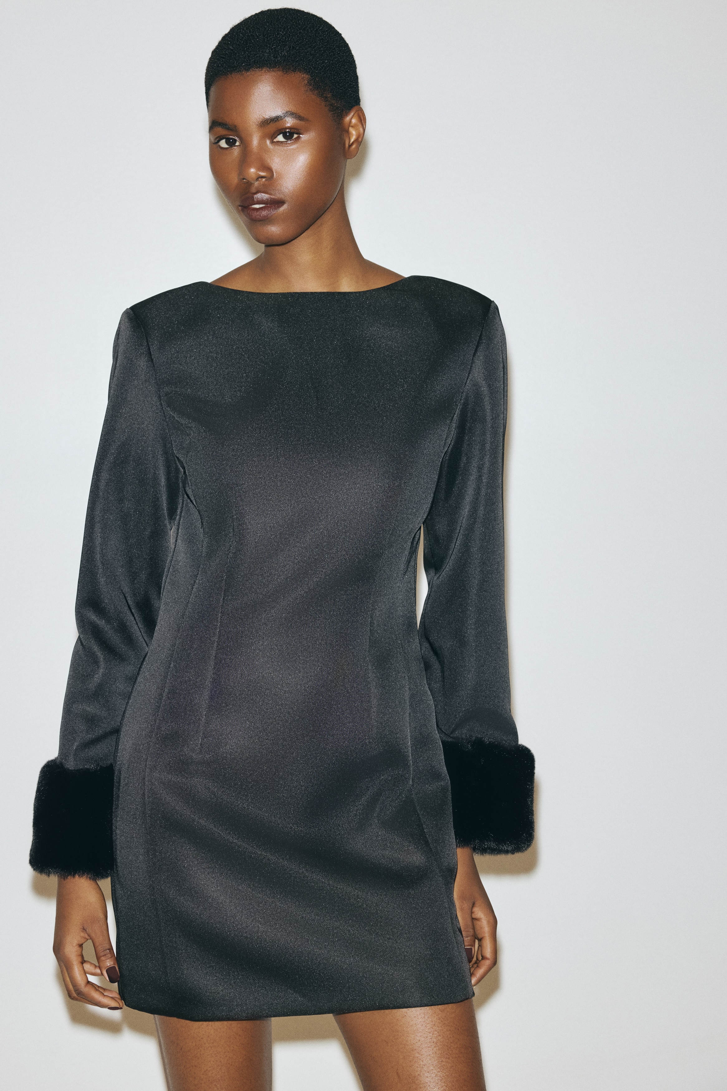 Hitom_✽*. ͚⏝様 Pierścionek złoty z onyksem i czarnymi diamentami - Midnight