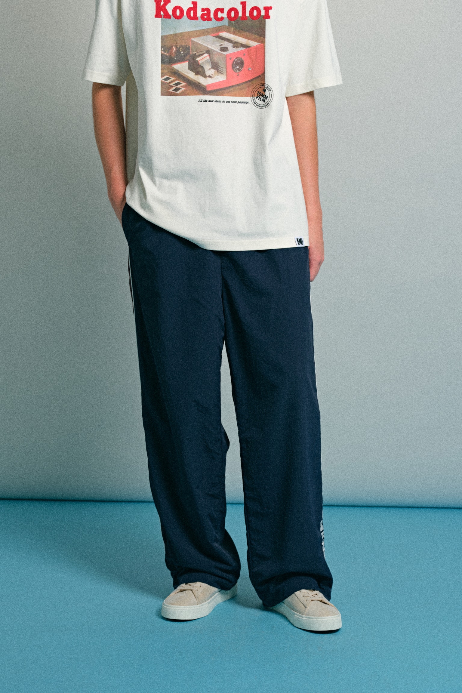 Quần tập Loose Fit - Màu xanh tím than/Kodak - 4