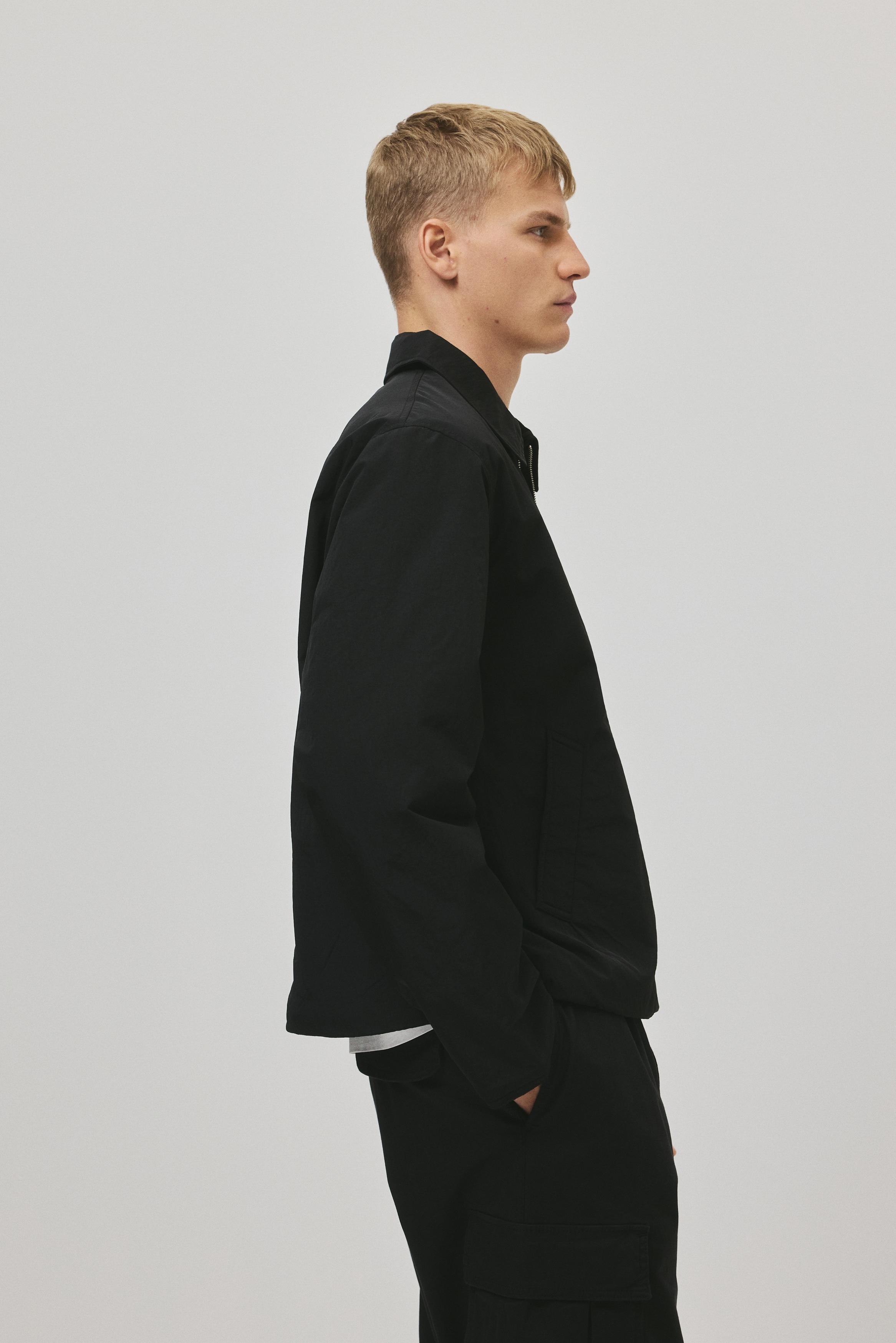 レギュラーフィット ナイロンジャケット - ブラック - Men | H&M JP