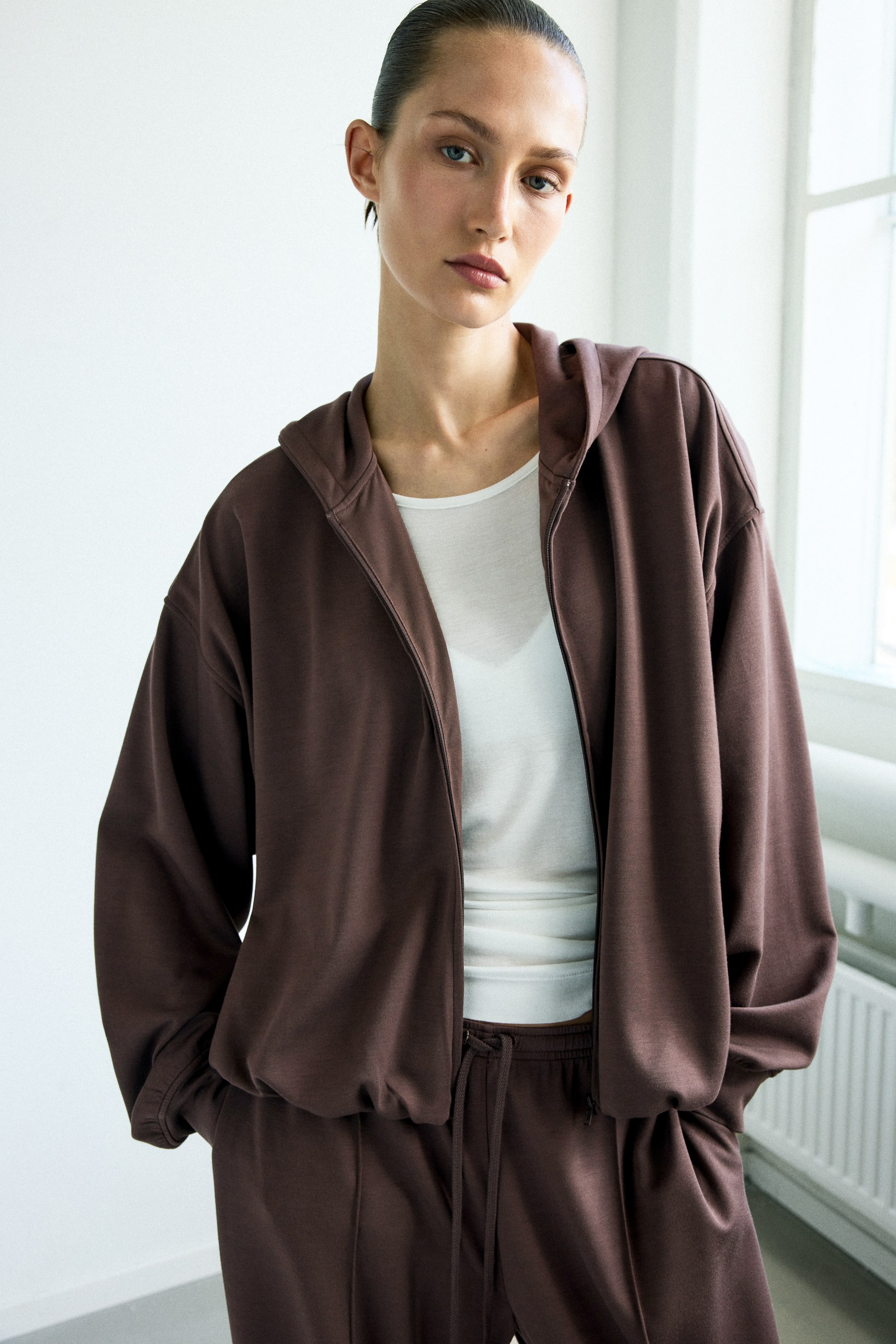 Женские куртки H&M Viscose-Blend Hooded Jacket — фото 7
