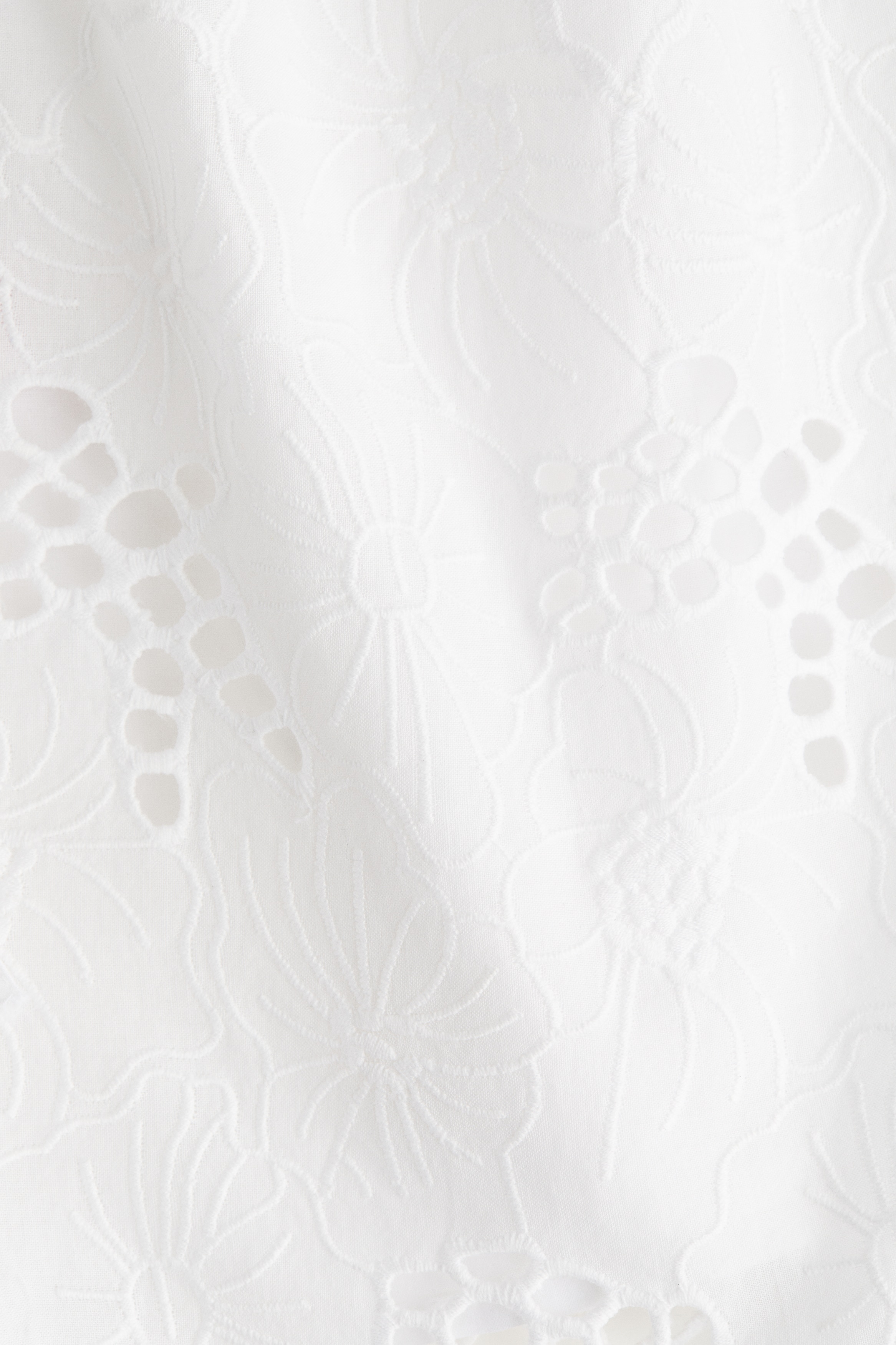 Broderie anglaise shorts
