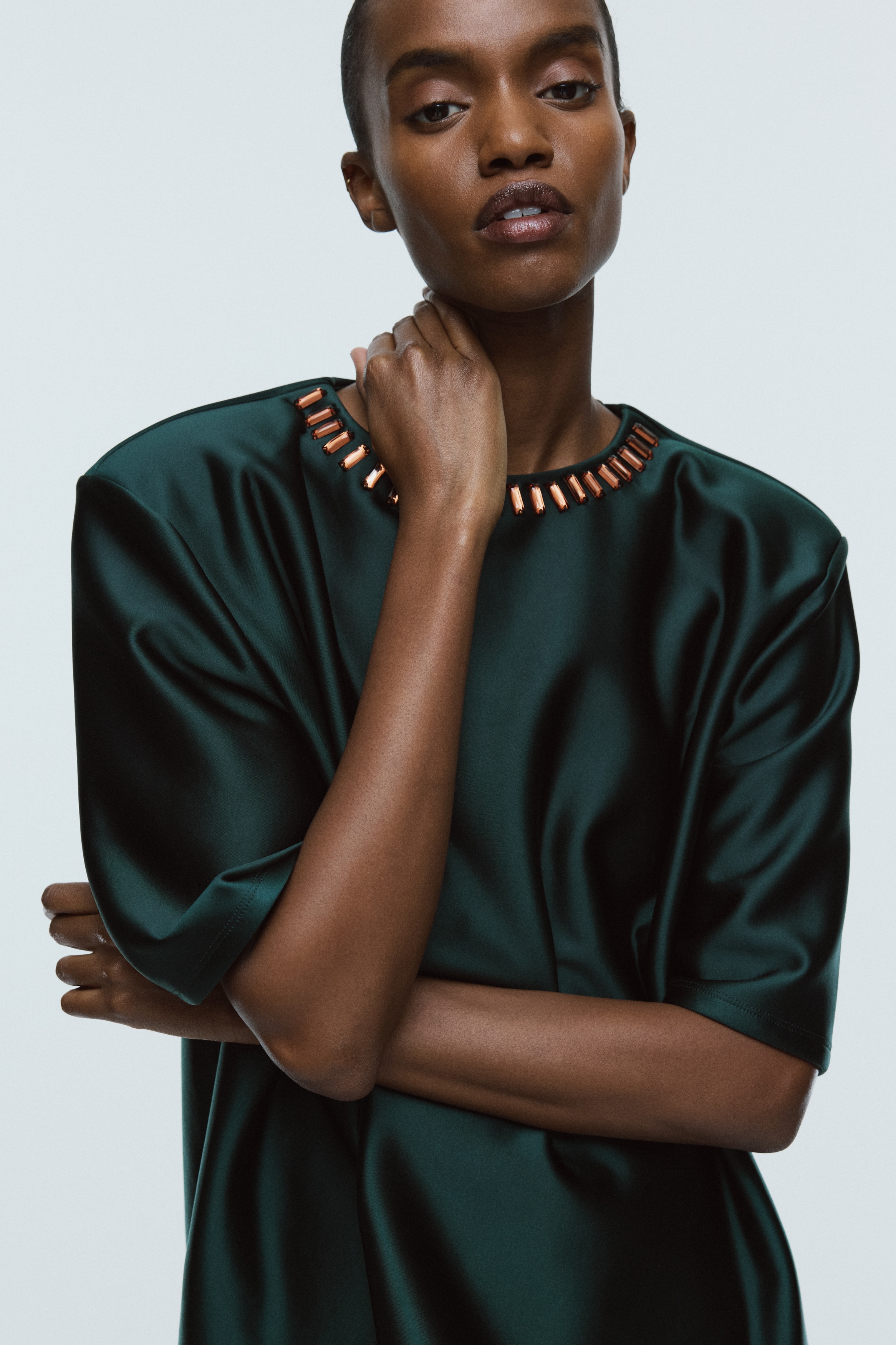 H&amp;M ビジュー ラインストーン　メッシュ　トップス H&M ビジュー ラインストーン メッシュ トップスの通販はau PAY