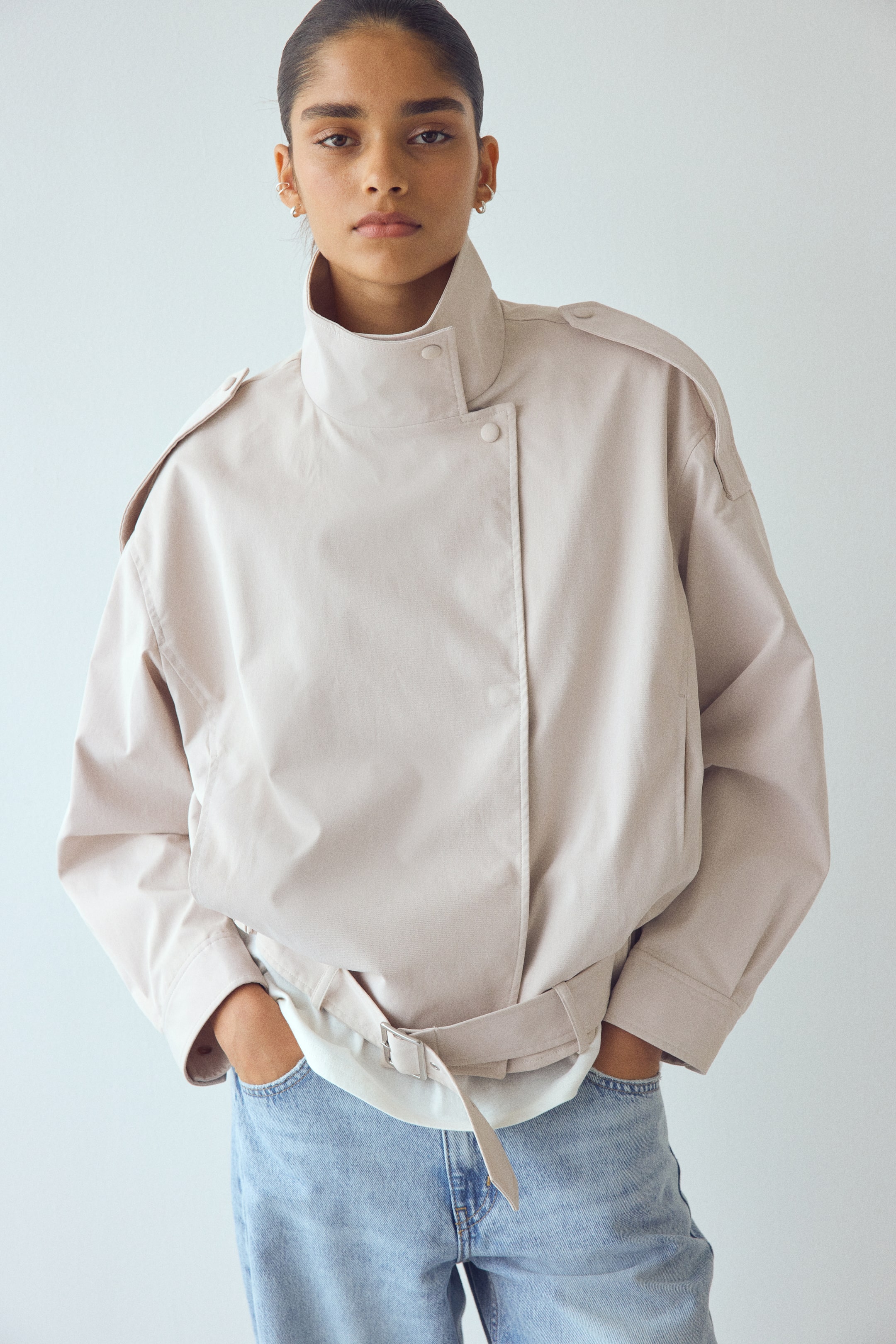 Женские куртки H&M Oversized Jacket with Belt — фото 3