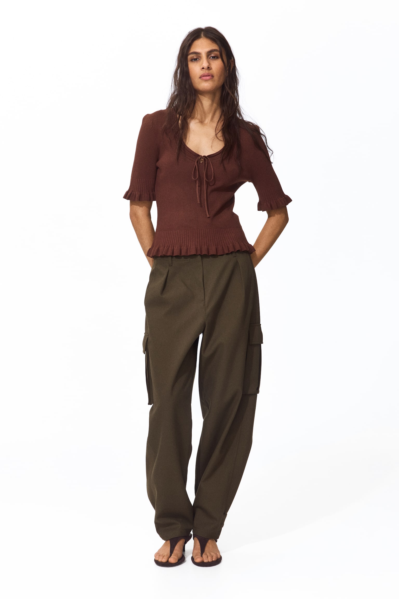 חולצת ריב עם וולנים - חום כהה - 4