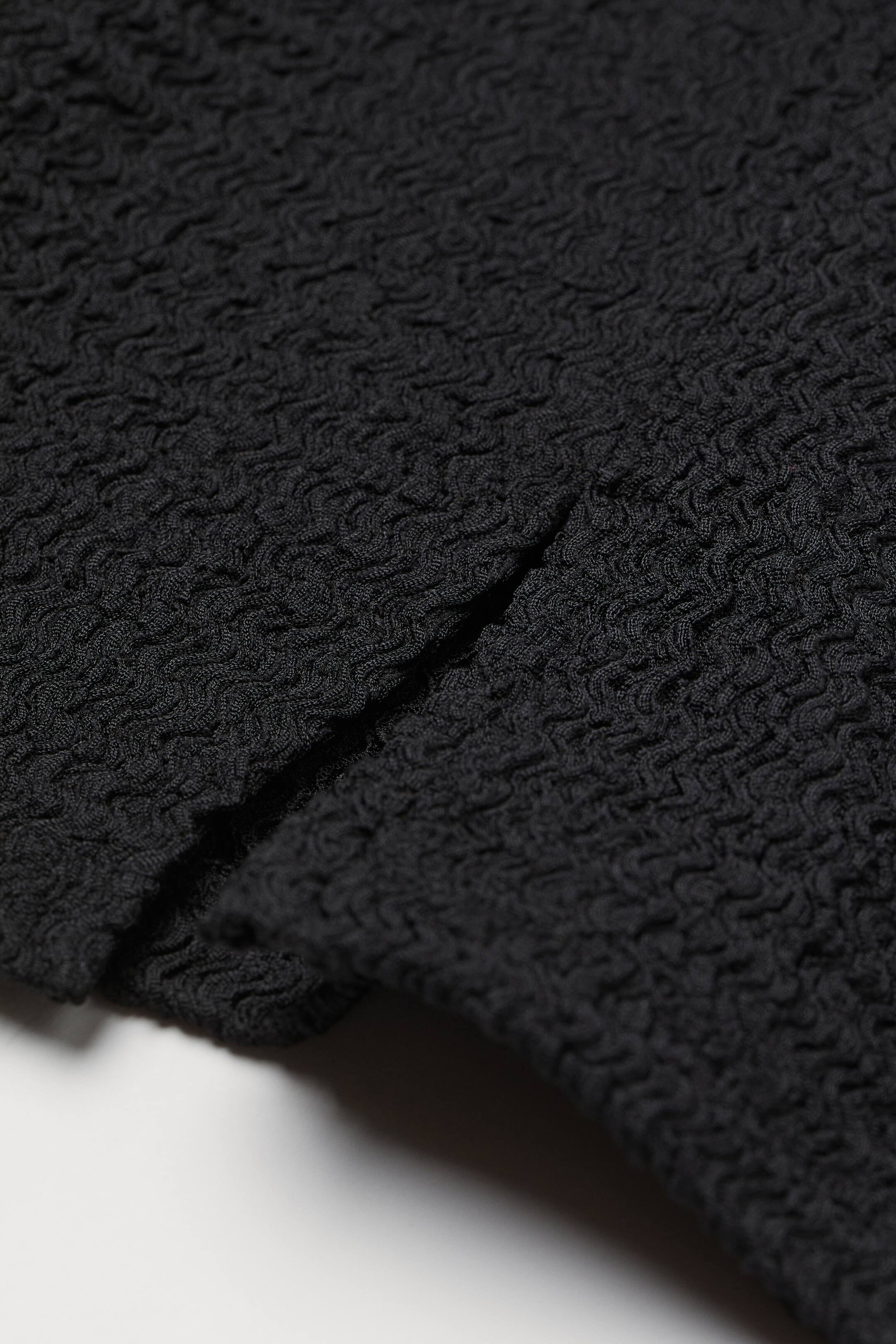 Xem ảnh lớn hơn: Váy bodycon - Màu đen - Ladies | H&M VN 2