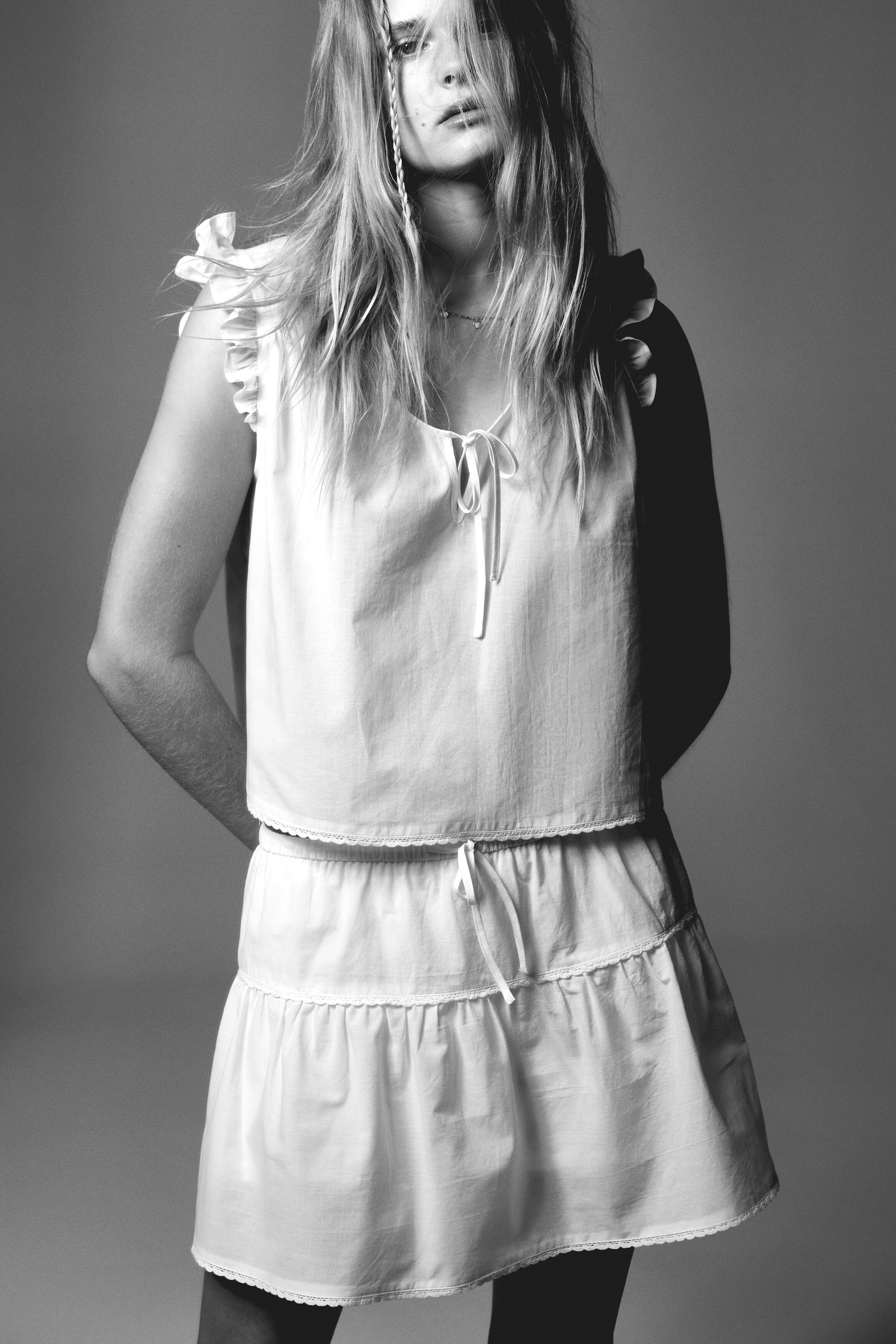 Lace-trimmed cotton skort
