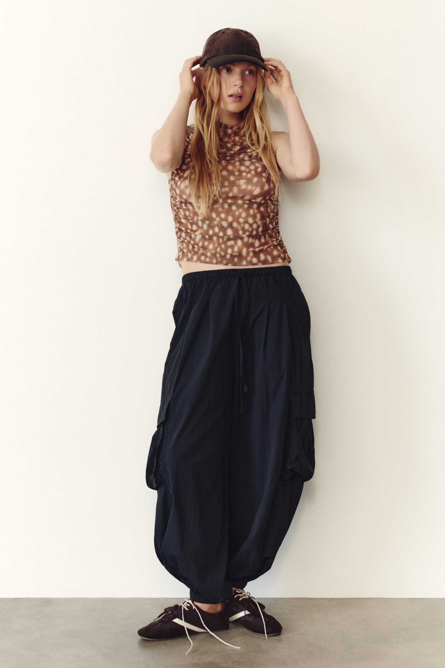 Женский топ H&M Draped Mesh Top, цвет: Коричневый — фото 3