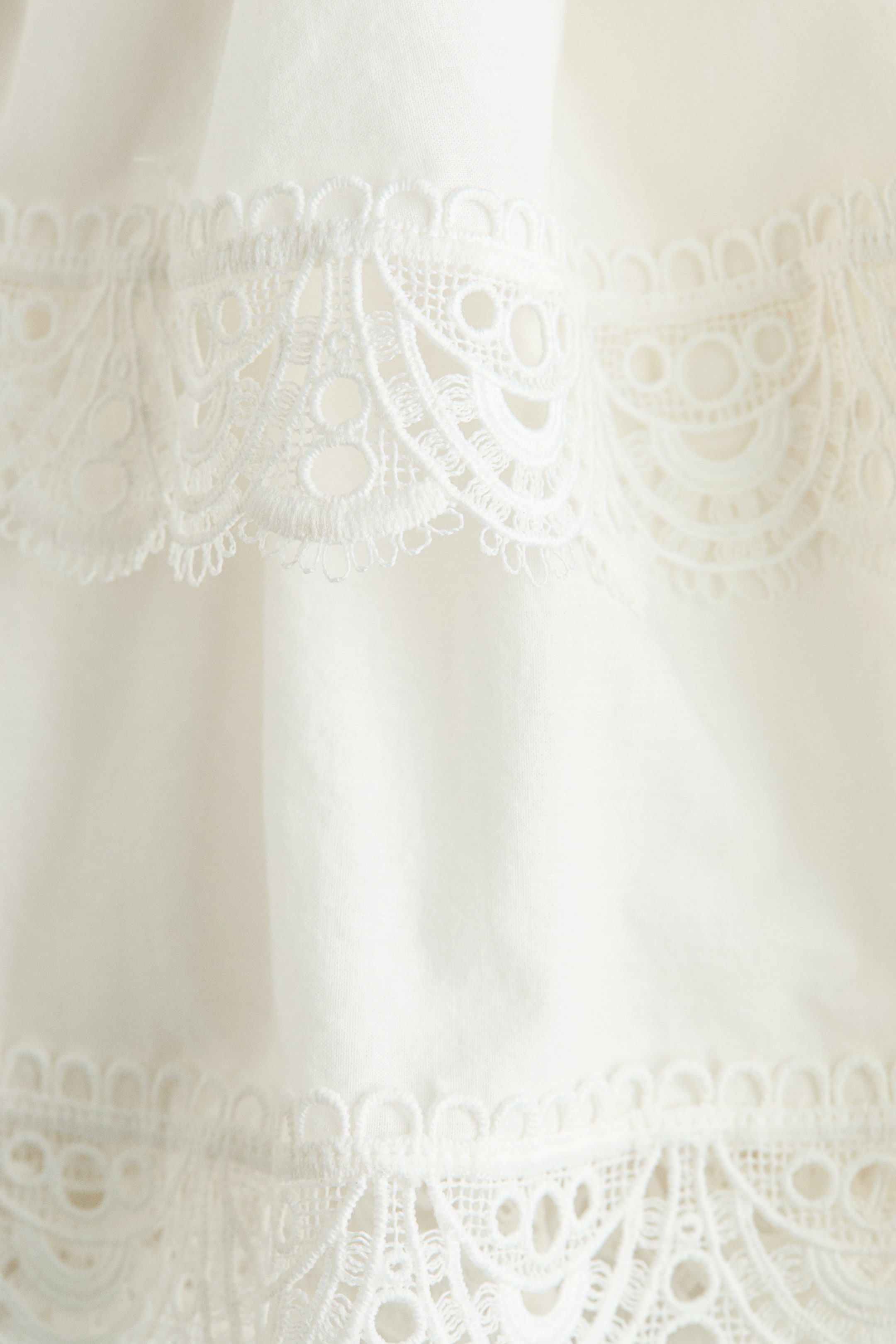 Женские юбки H&M Lace-Trimmed Tiered Skirt — фото 4