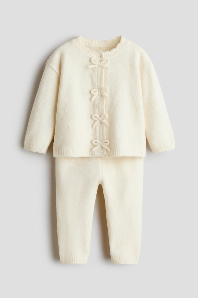 2-Piece Fine-Knit Set with Bow Appliqués - Cream/Gray - 1