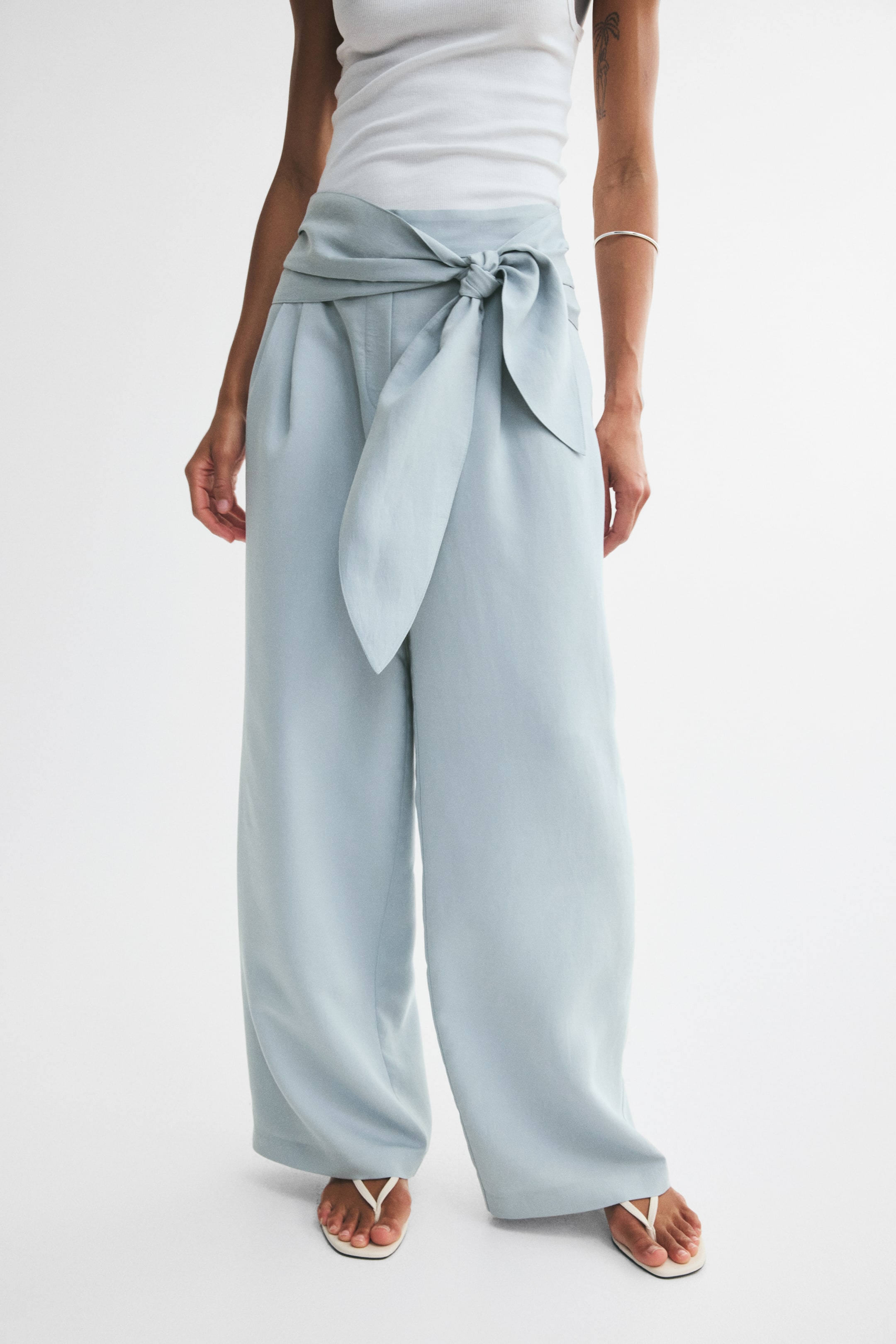 Женские брюки H&M Wide-Leg Tie-Detail Pants — фото 5