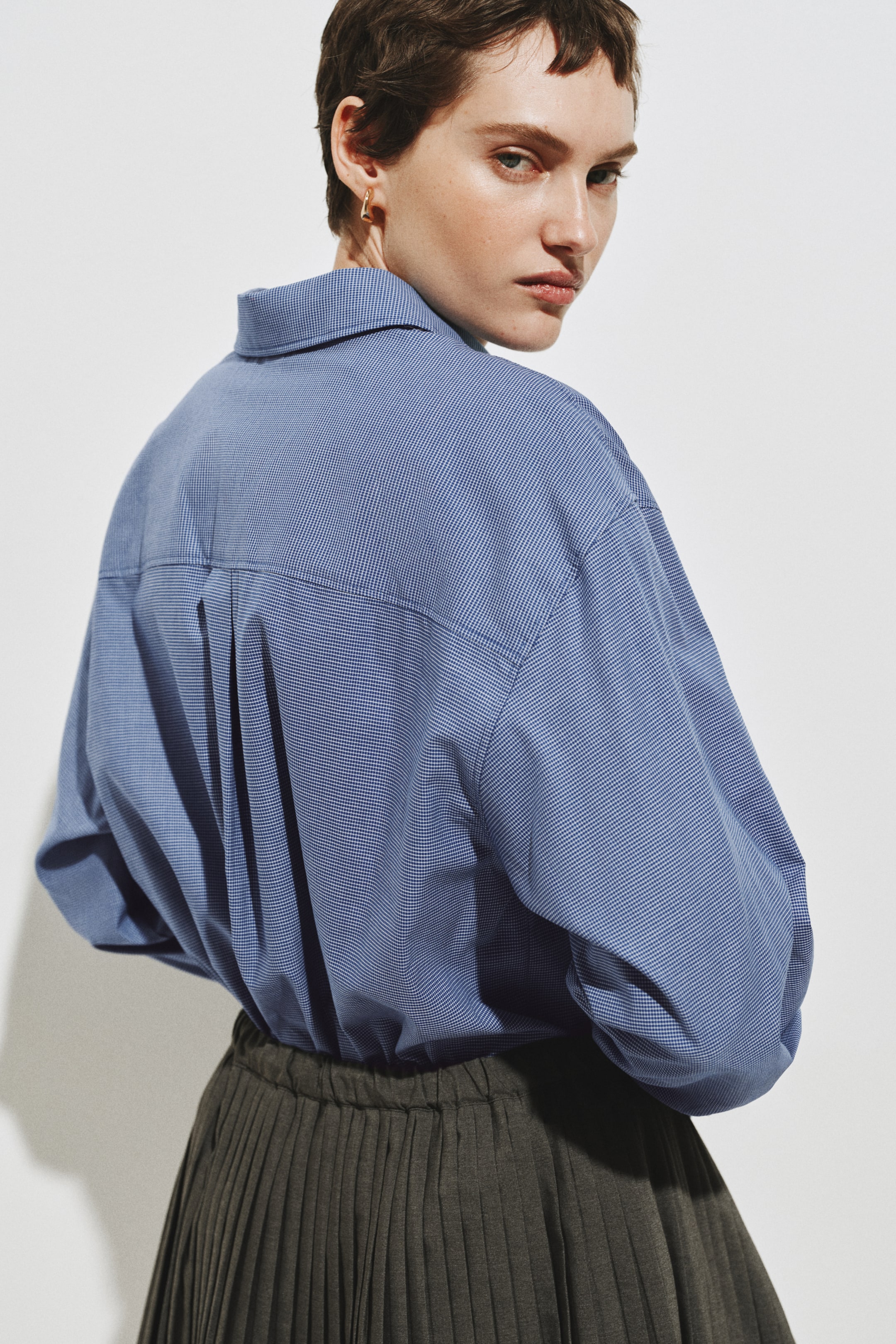 Женские рубашки H&M Oversized Cotton Poplin Shirt — фото 7