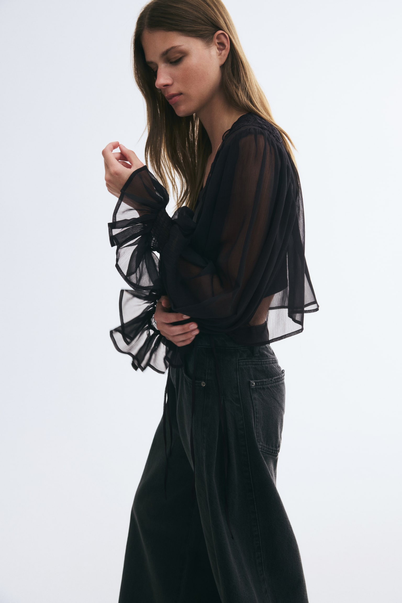Женская блузка H&M Lace-Trimmed Balloon-Sleeved Blouse, цвет: Чёрный — фото 4