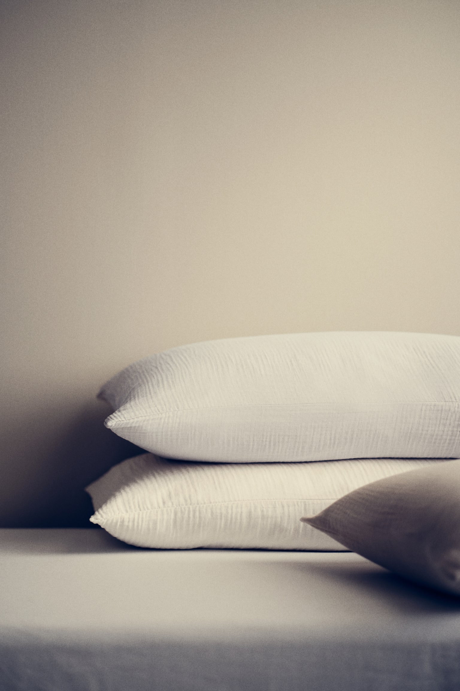 Cotton muslin pillowcase - Light beige/Light mole/Brown/Light dusty green/White/Dark beige/Anthracite grey/Dark green/Light pink/Light pink/Light blue - 2