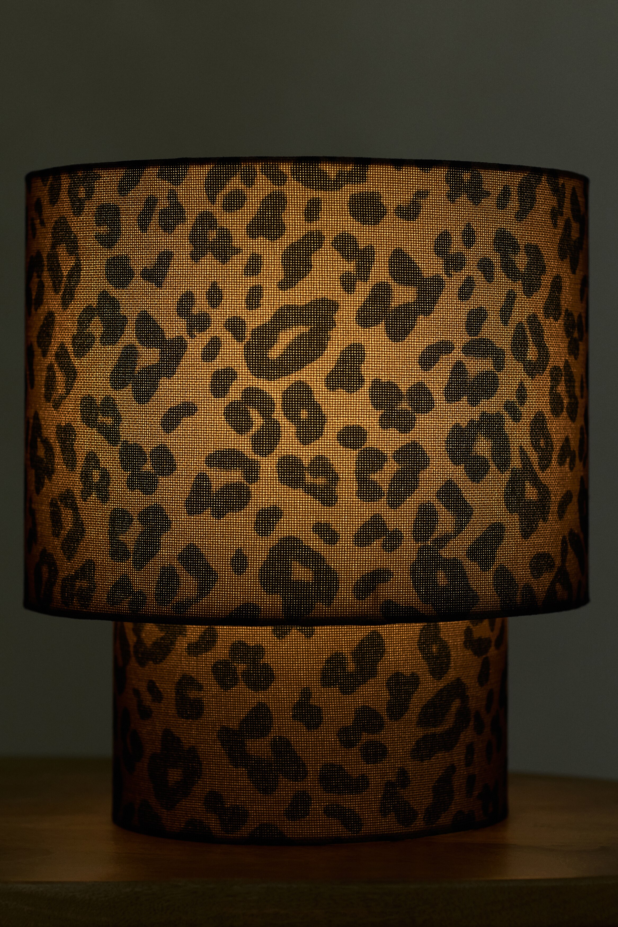 Large fabric-covered table lamp - Brown/Leopard print