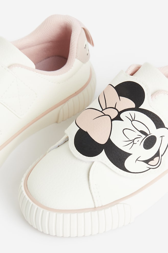 Sneaker mit Print - Weiß/Minnie Maus/Weiß/Minnie Maus/Helllila/Pokémon - 3