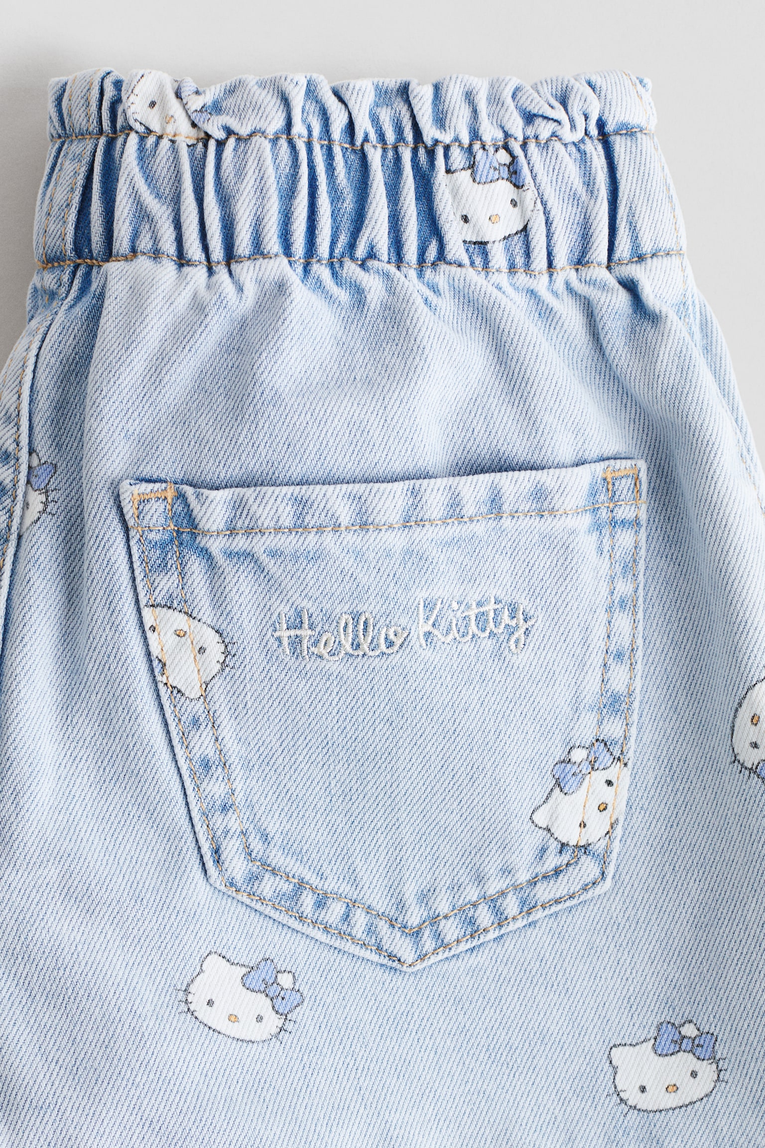 Short en denim Coupe Flottante - Bleu denim pâle/Hello Kitty/Beige clair/Lilo et Stitch/Bleu denim clair/Hello Kitty - 3