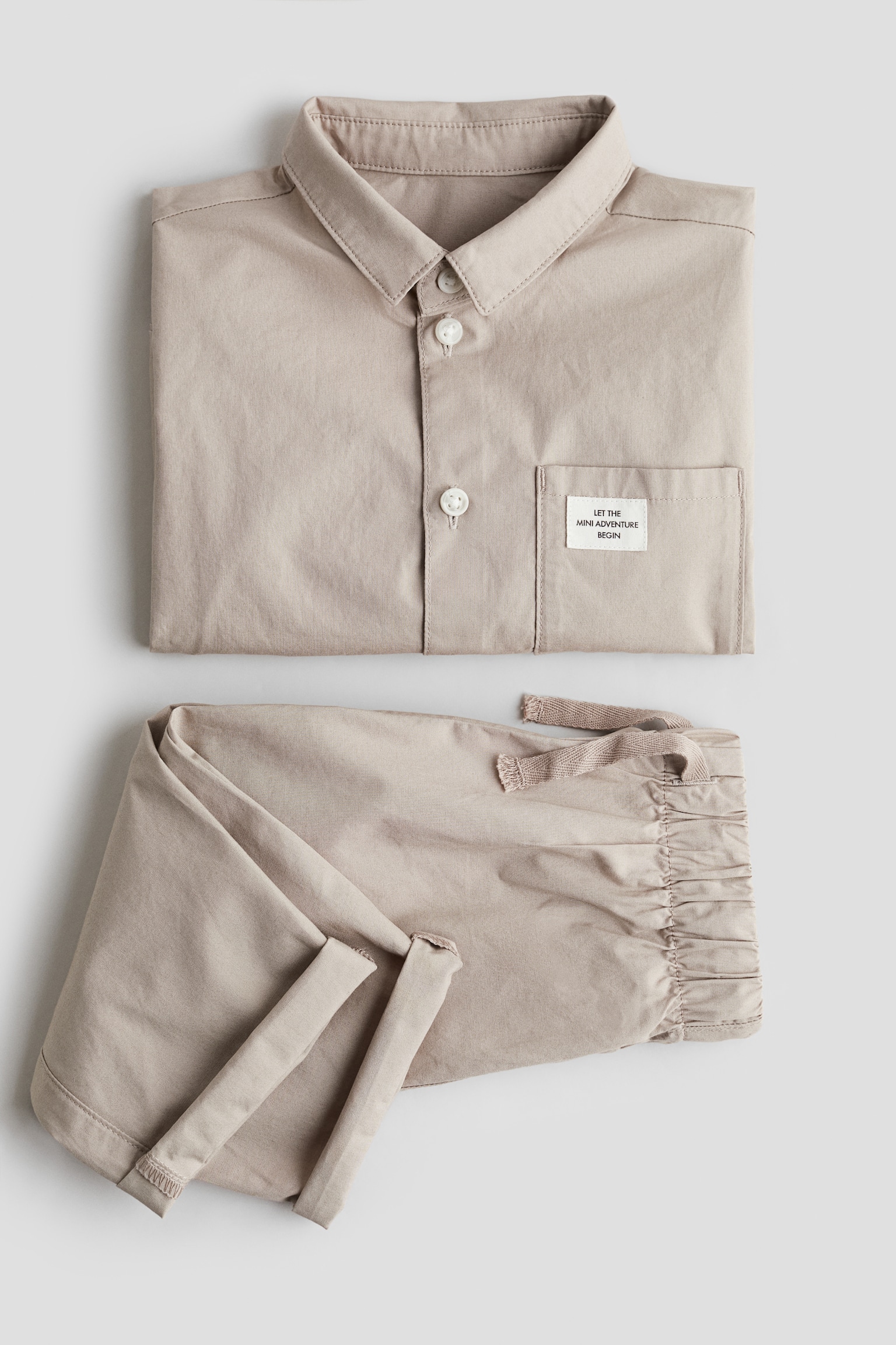 Детский комплект H&M 2-piece Shirt and Pants Set, цвет: Светлый бежевый — фото 2