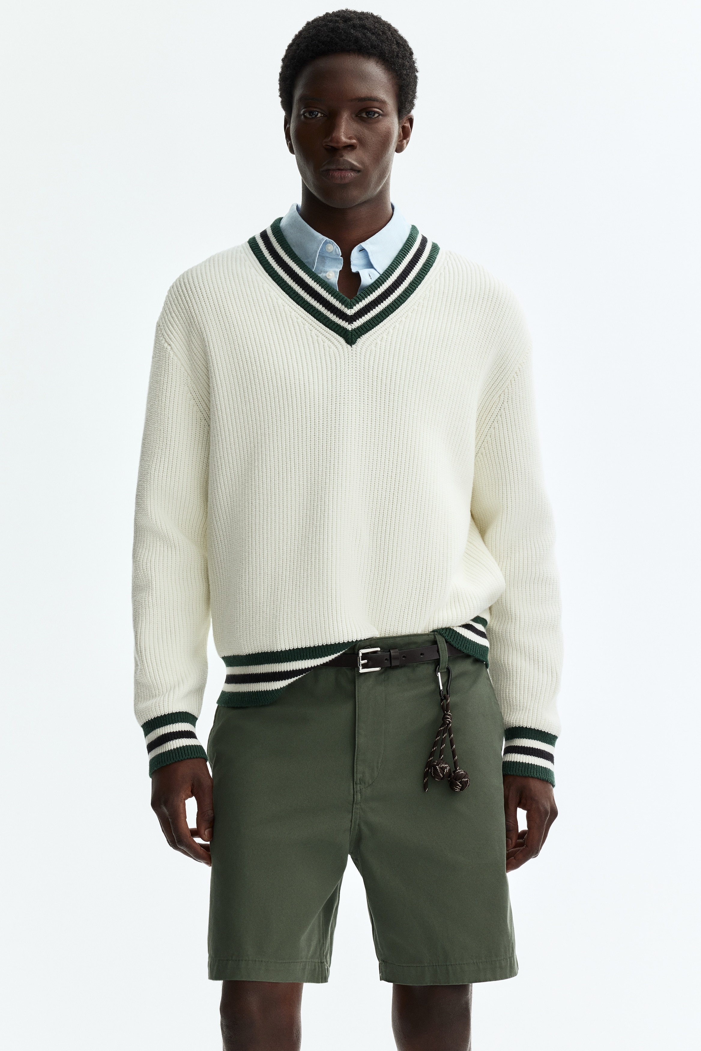 Relaxed Fit Chino shorts - Khaki green/White/Beige/Black