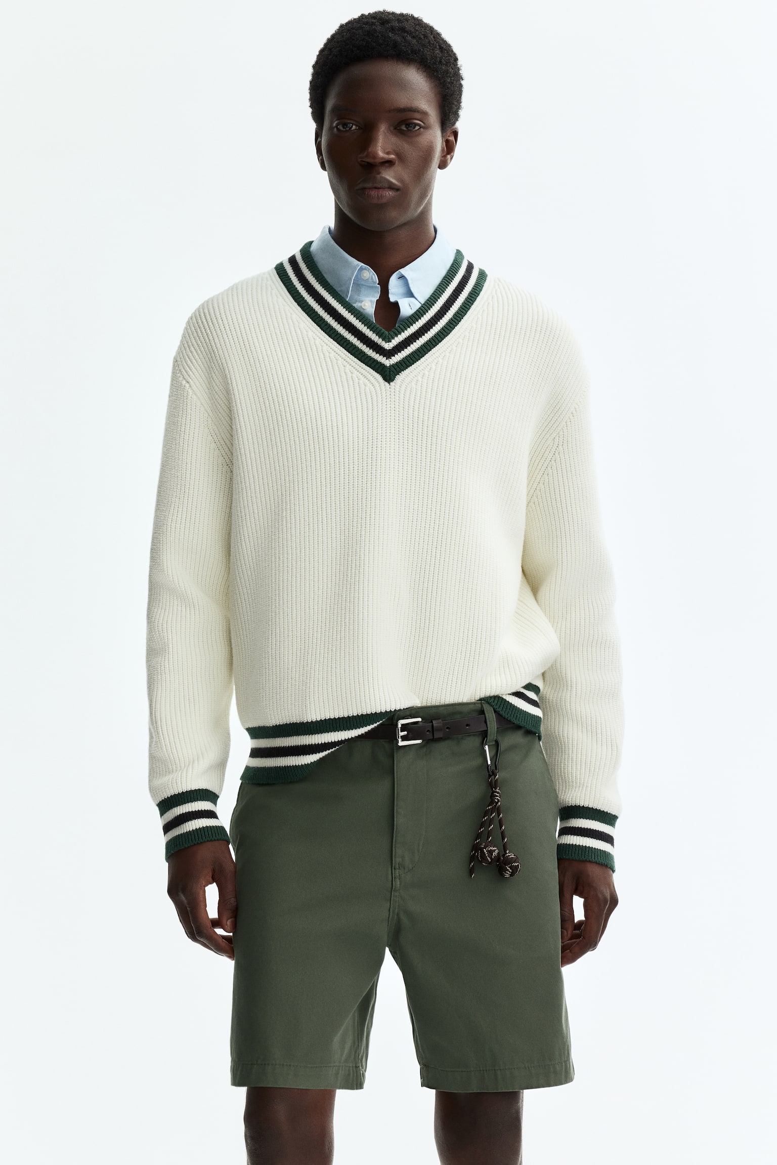 Relaxed Fit Chino shorts - Khaki green/Black/White/Beige/Light pink - 1