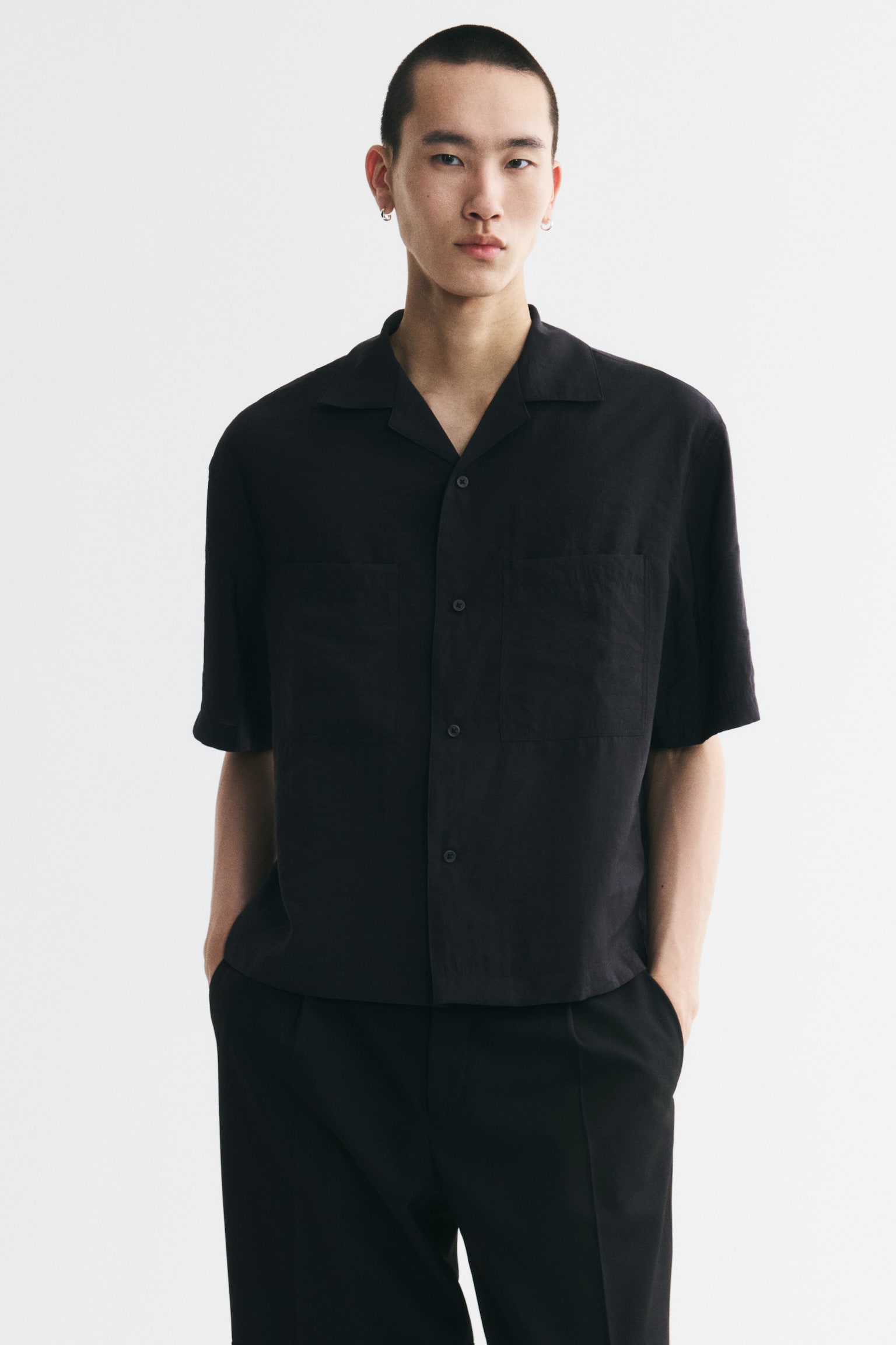 Relaxed Fit Modal-blend resort shirt - Black/Dark khaki green - 1