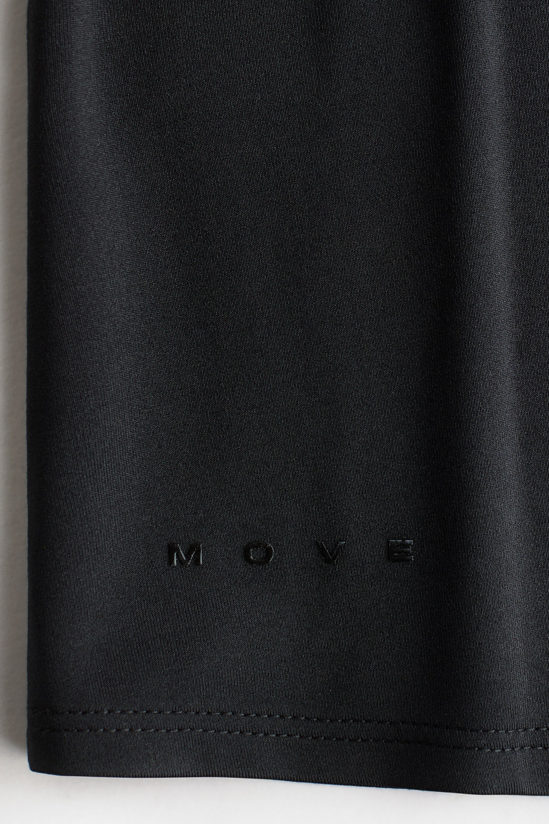 Visa större bild: Träningstopp med DryMove™ - Svart - DAM | H&M SE 2