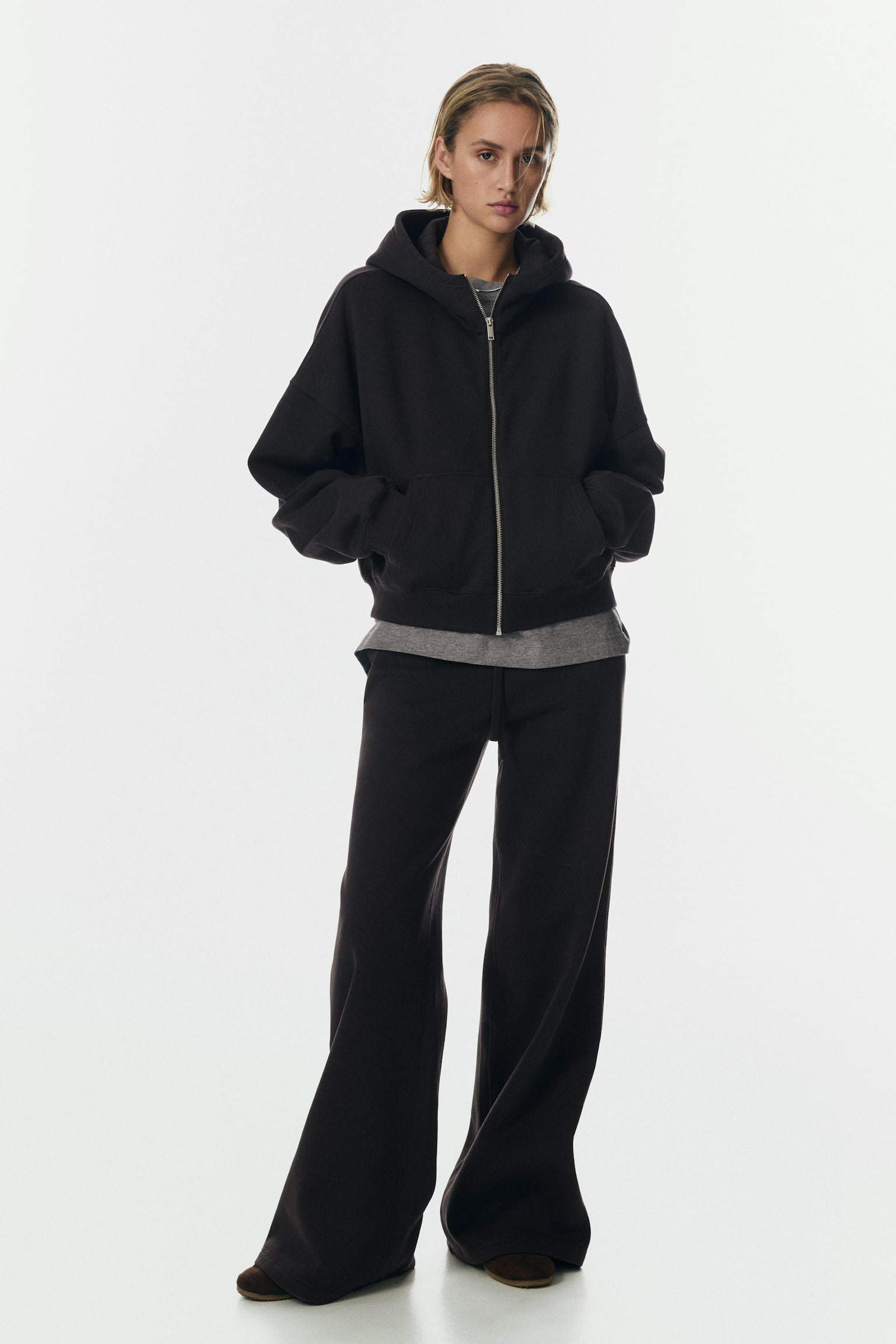 Flared Sweatpants - Black/Gray melange/Brown/Dark purple - 2