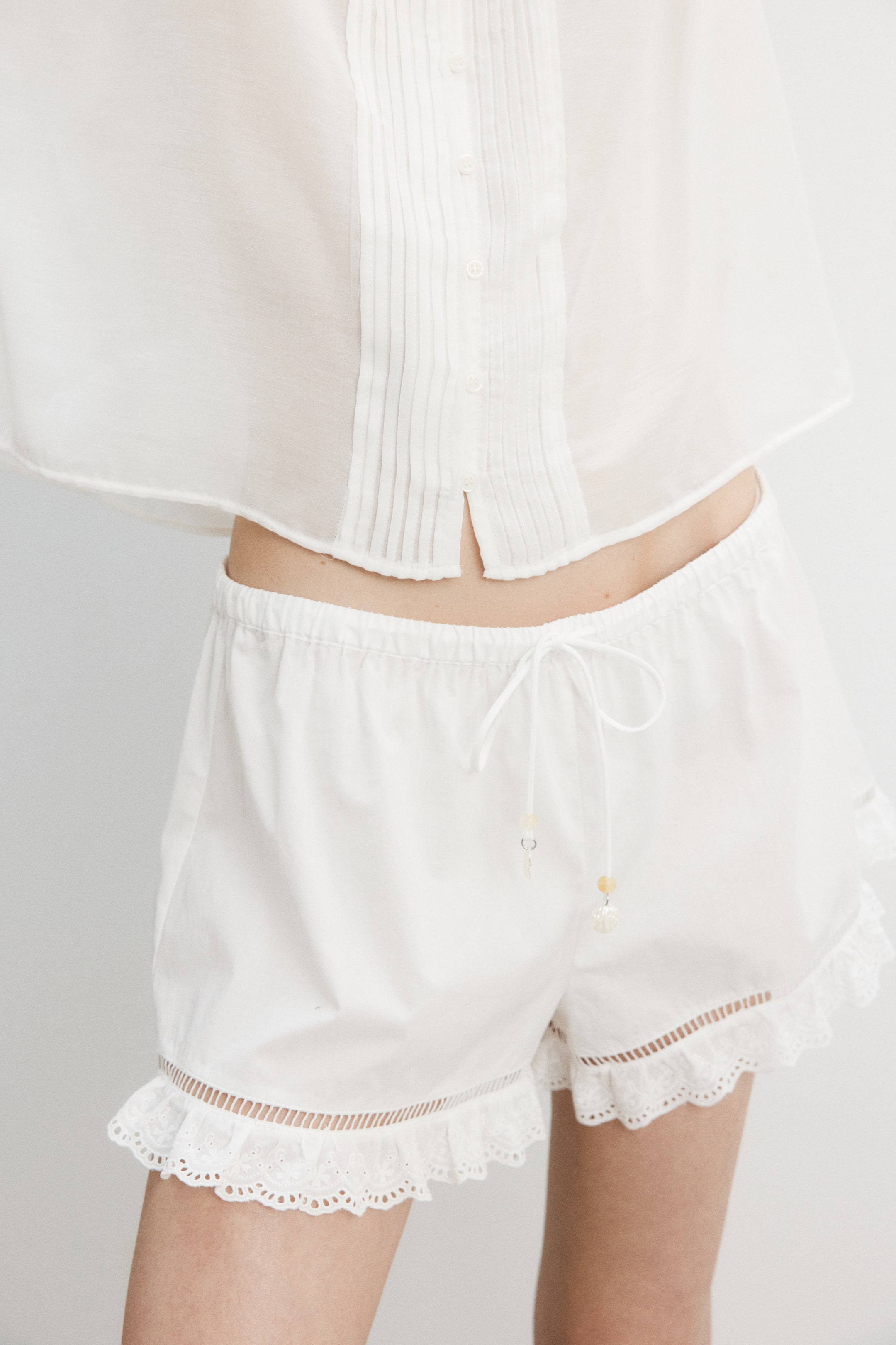 Short en popeline avec dentelle