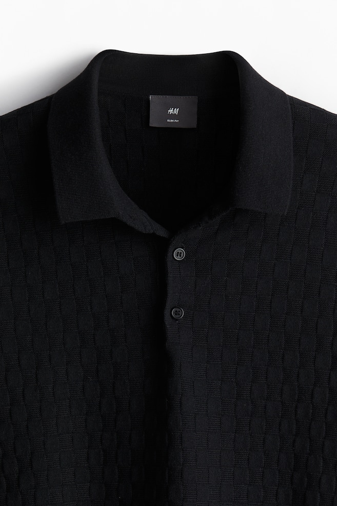 Men s Black Slim Fit Textured knit Polo Shirt H M CA