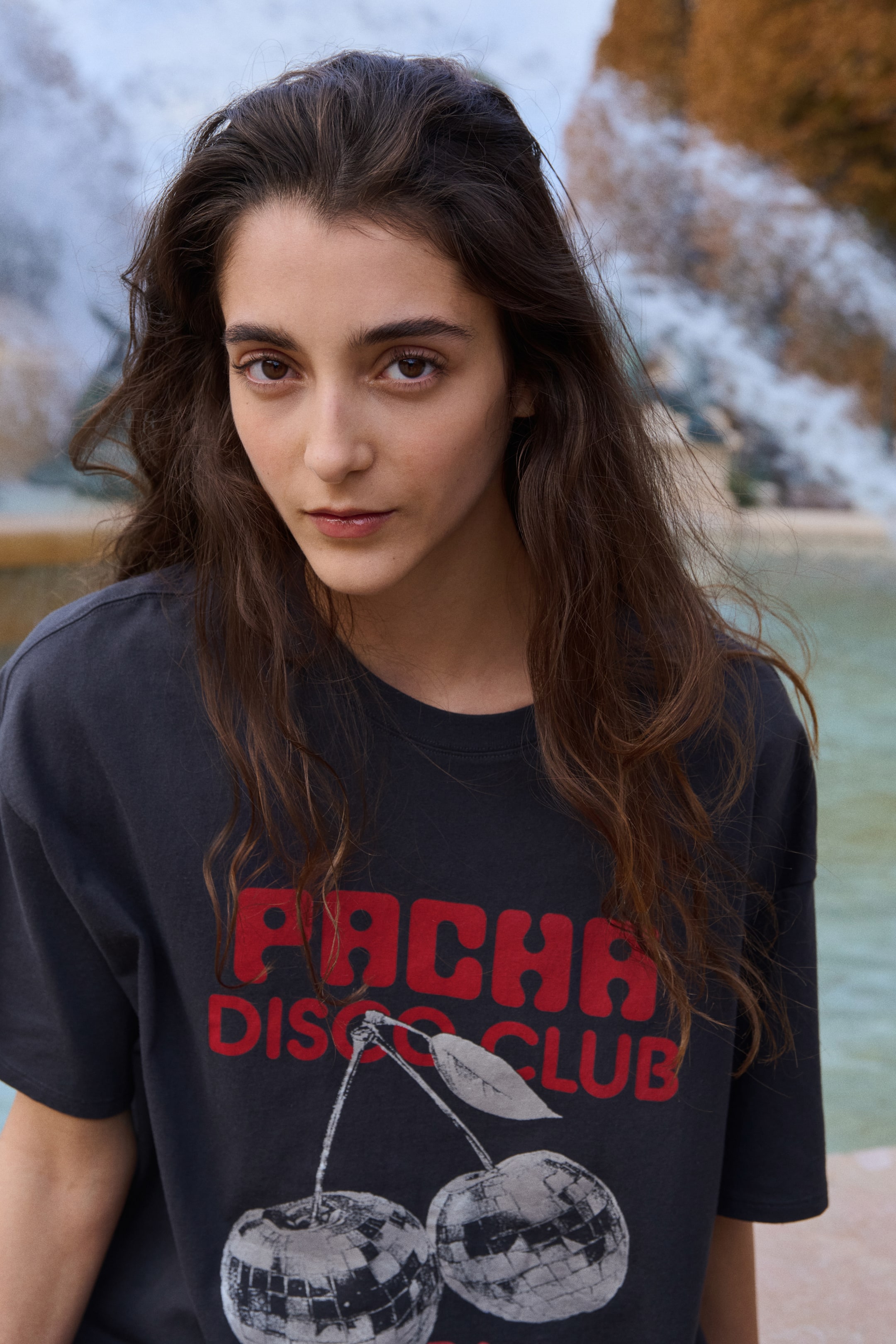 View larger image: Oversized printed T-shirt - Dark grey/Pacha - Ladies | H&M GB 2