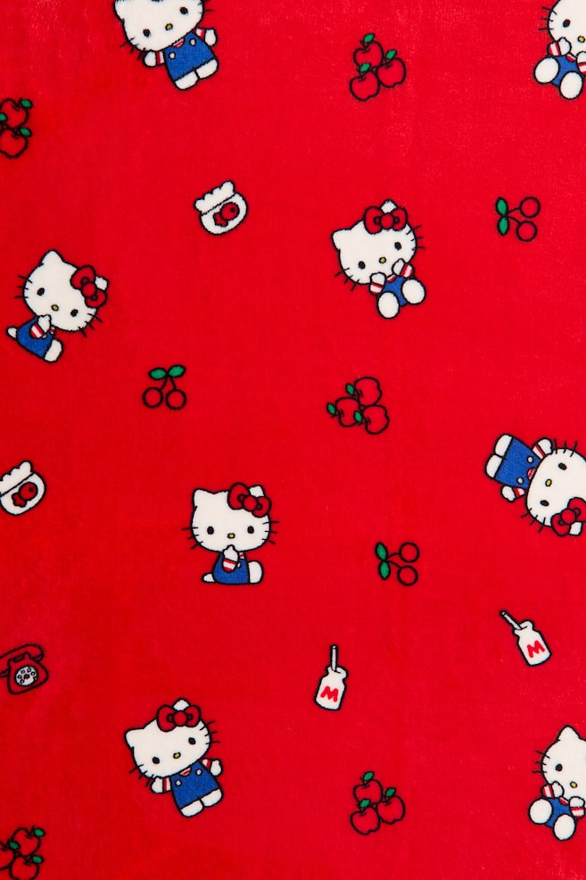 Gemustertes Fleeceplaid - Rot/Hello Kitty - 3