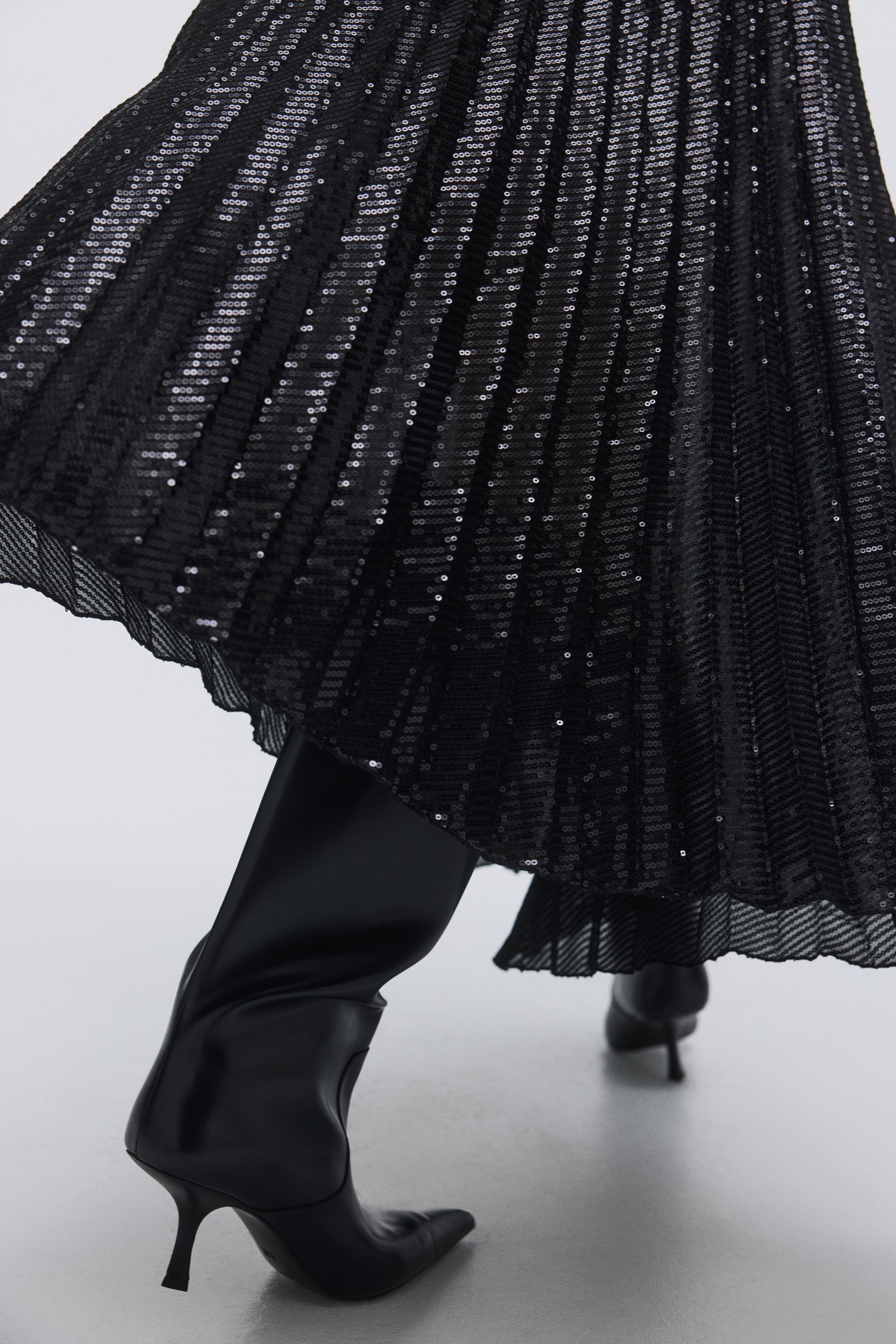 Sequined plissé skirt