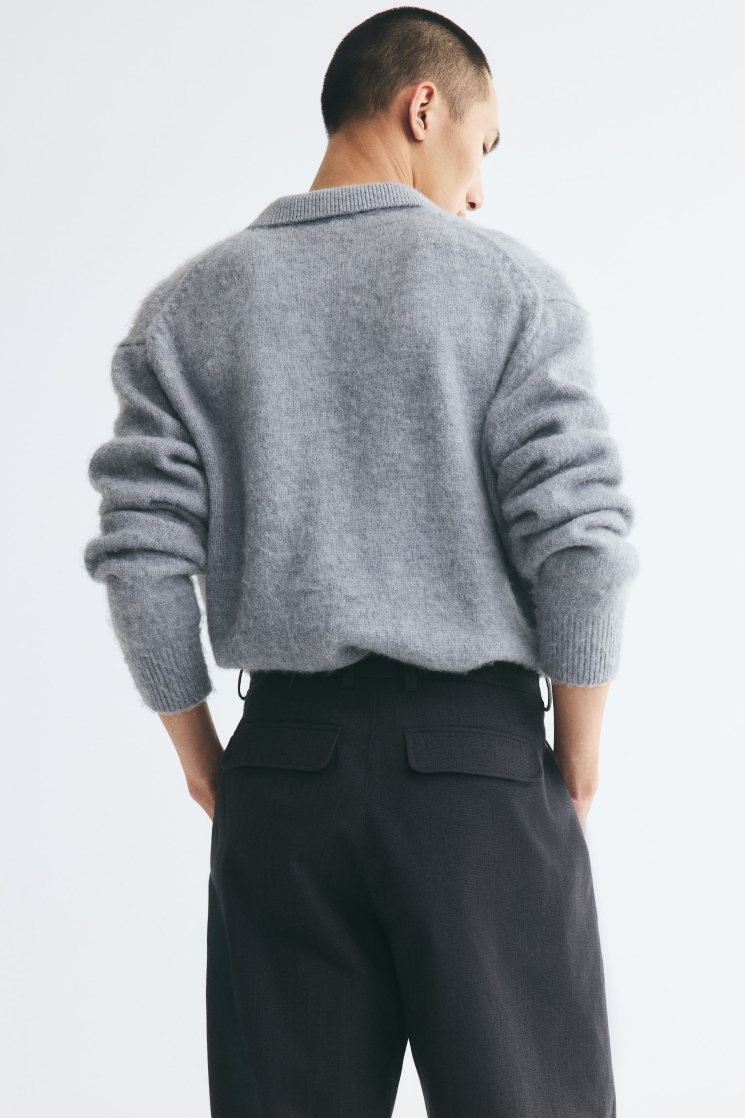 Мужские брюки H&M Loose-Fit Tailored Barrel-Leg, цвет: Тёмный серый — фото 6
