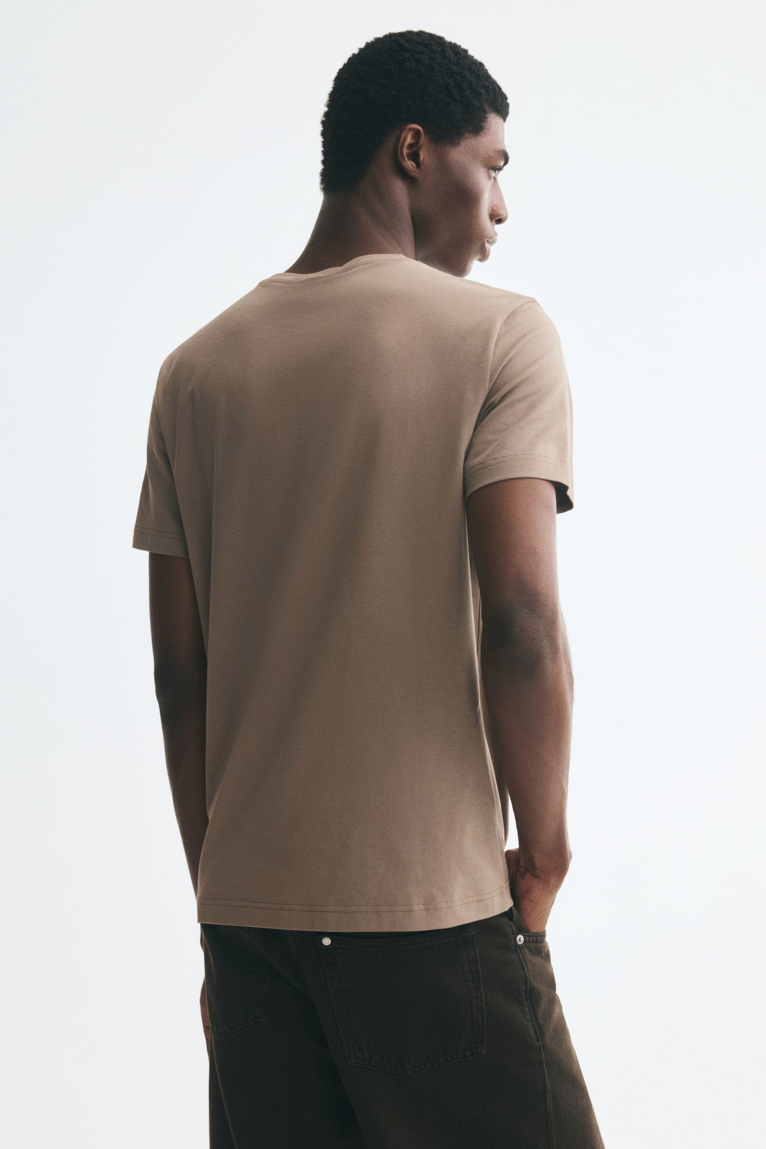Мужская футболка H&M Slim-Fit Supima® Cotton, цвет: Тёмный бежевый — фото 5