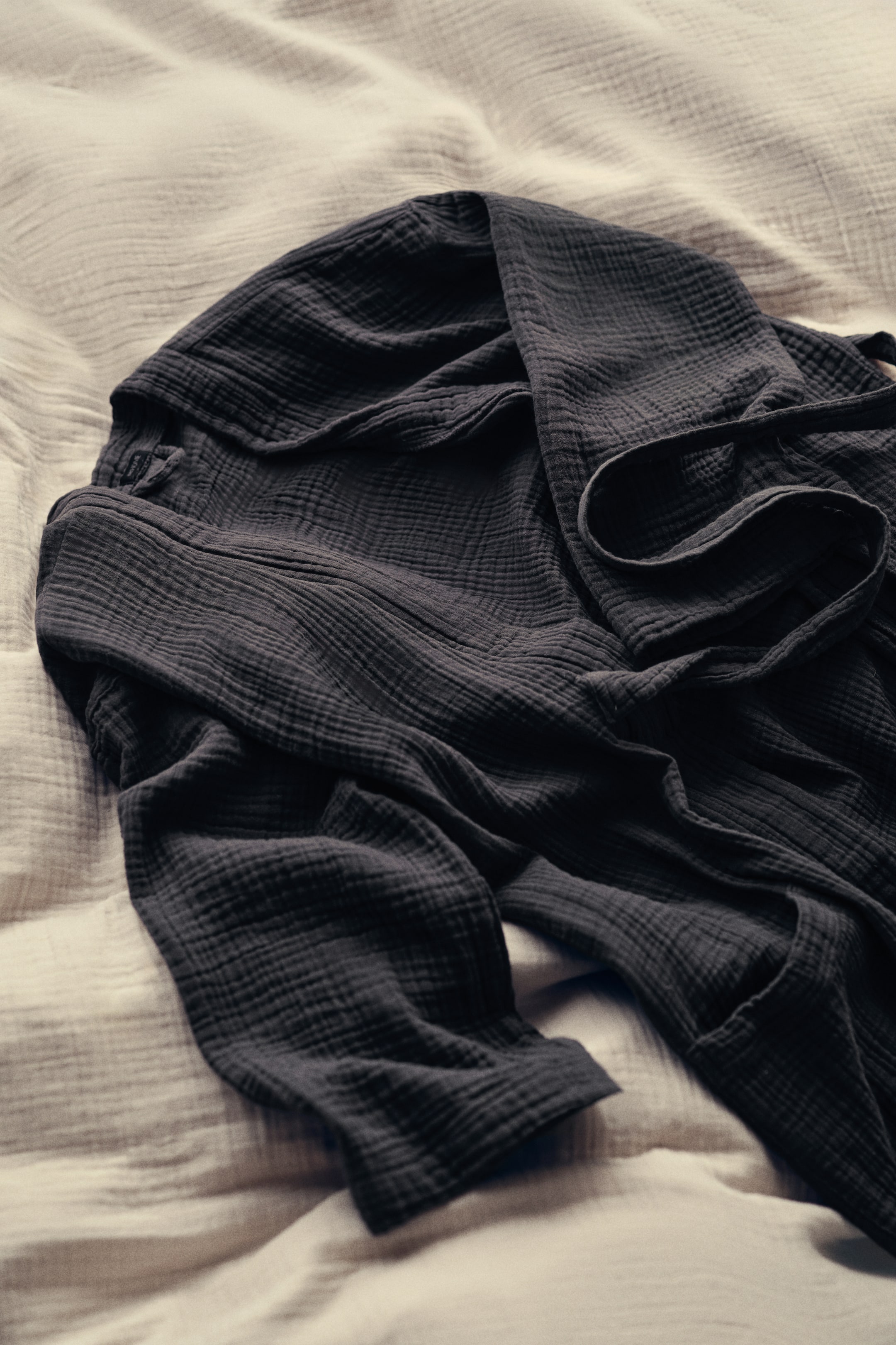 Größeres Bild anzeigen: Bademantel aus Musselin - Anthrazit - Home All | H&M AT 1