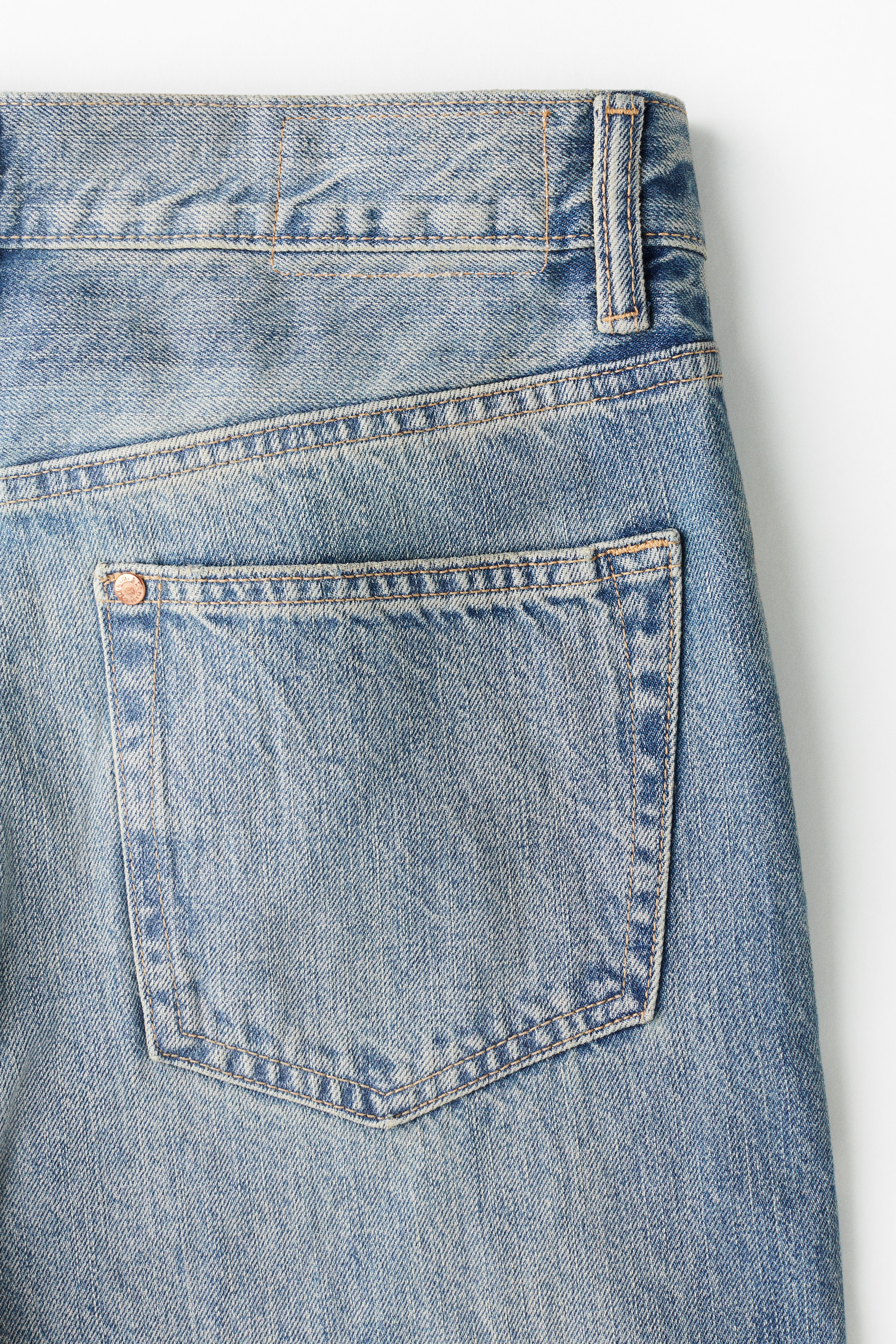Loose Straight Jeans