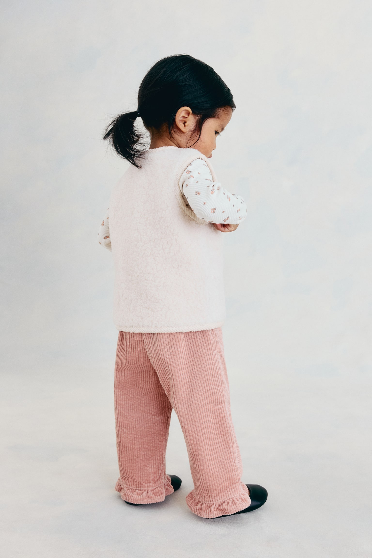 Детский жилет H&M Wool-Blend Teddy Fleece Vest, цвет: Кремовый — фото 4