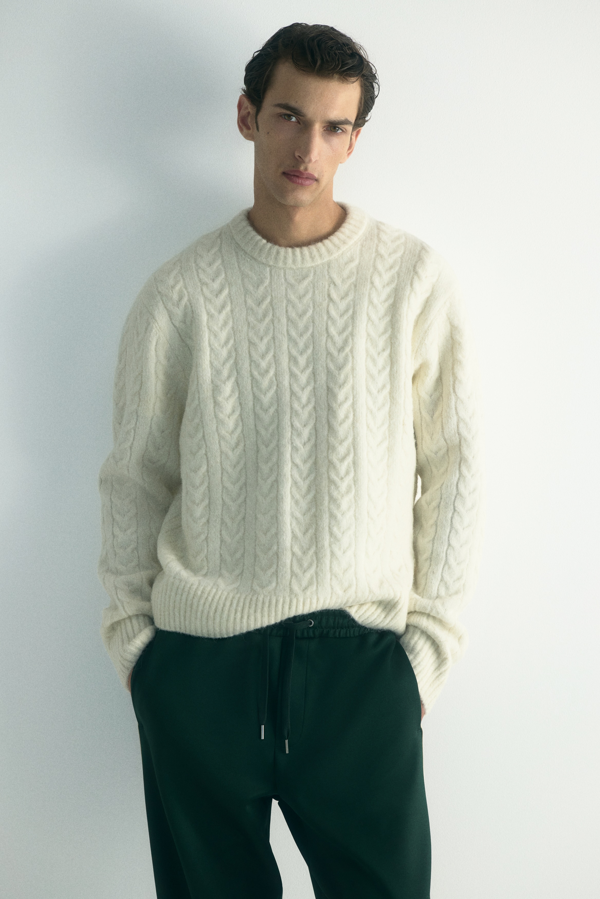 H & M - レギュラーフィット ケーブルニットセーター - ホワイト