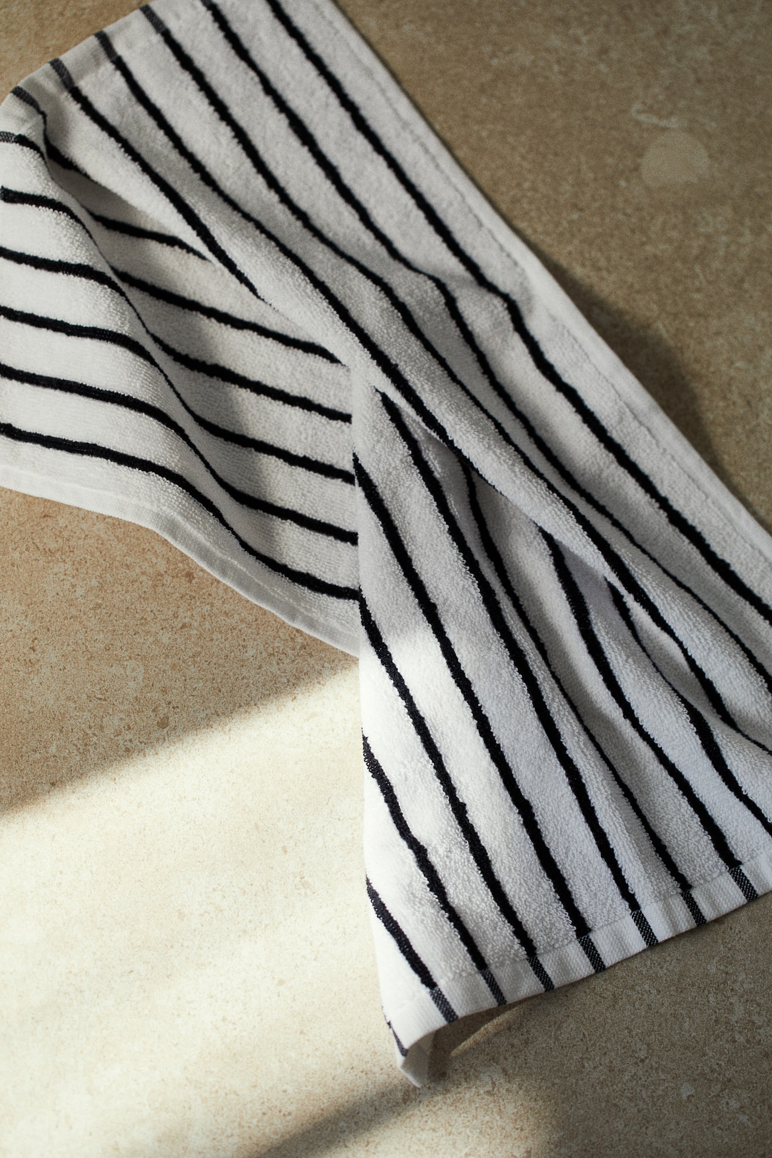 Striped hand towel - White/Black striped/Light beige/White/Sage green/Striped - 2