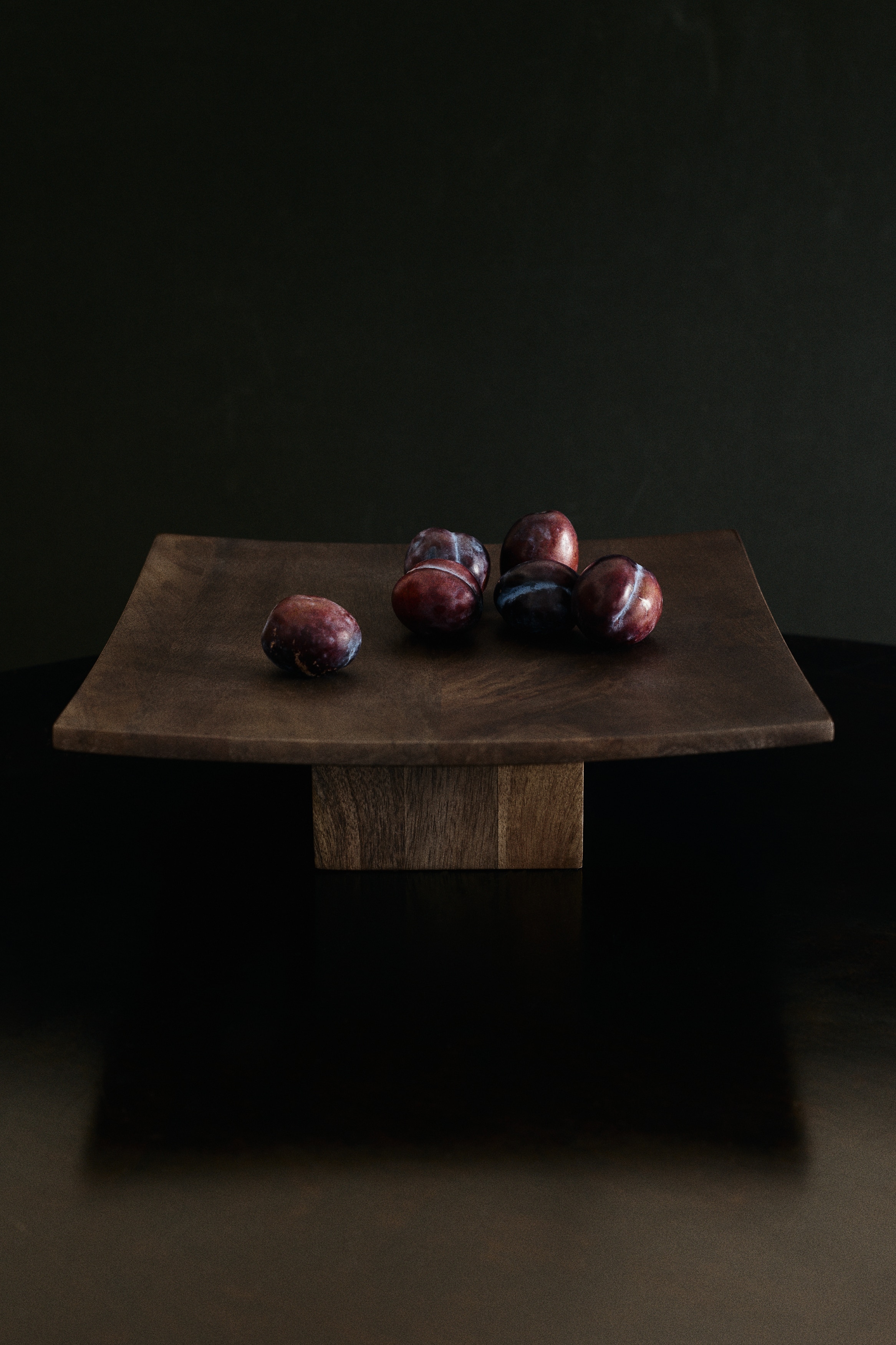 Wooden Serving Plate - Dark brown