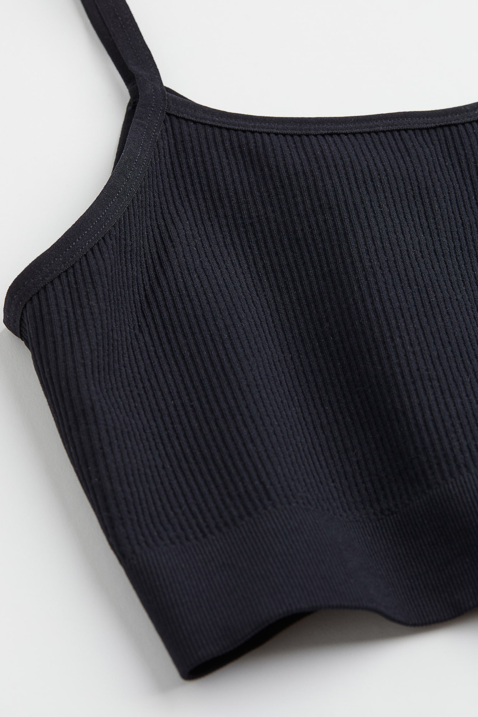 Ribbed Seamless Crop Top - Black - Ladies | H&M US