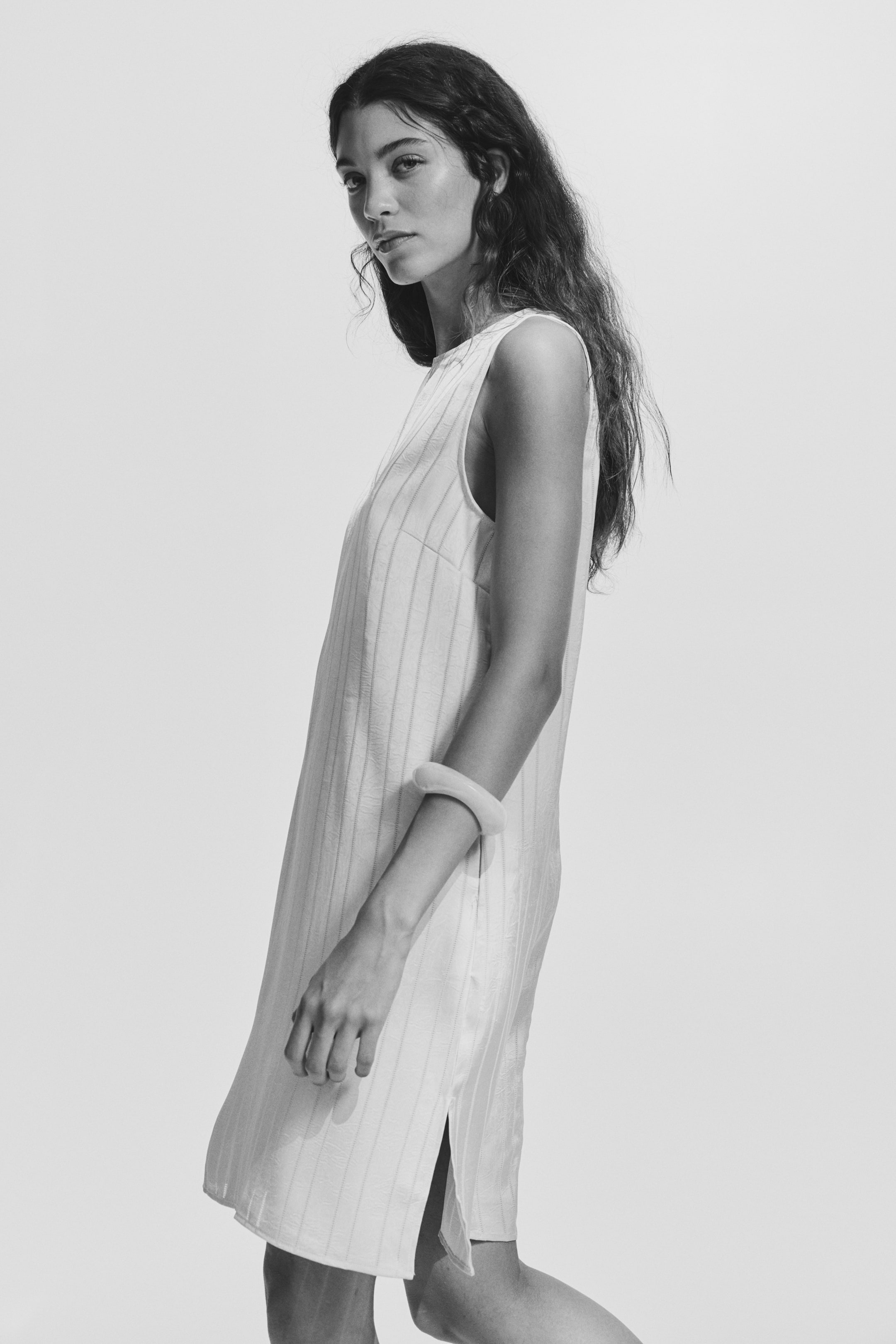 View larger image: Shift dress - Cream - Ladies | H&M SG 3