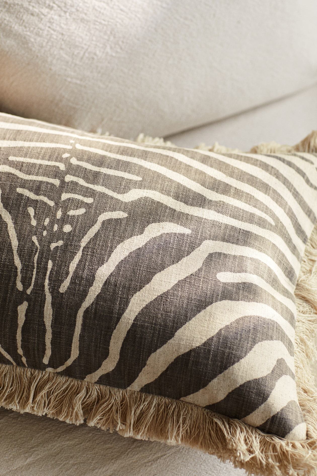 Light beige/zebra print Linen-Blend Cushion Cover with Fringe
