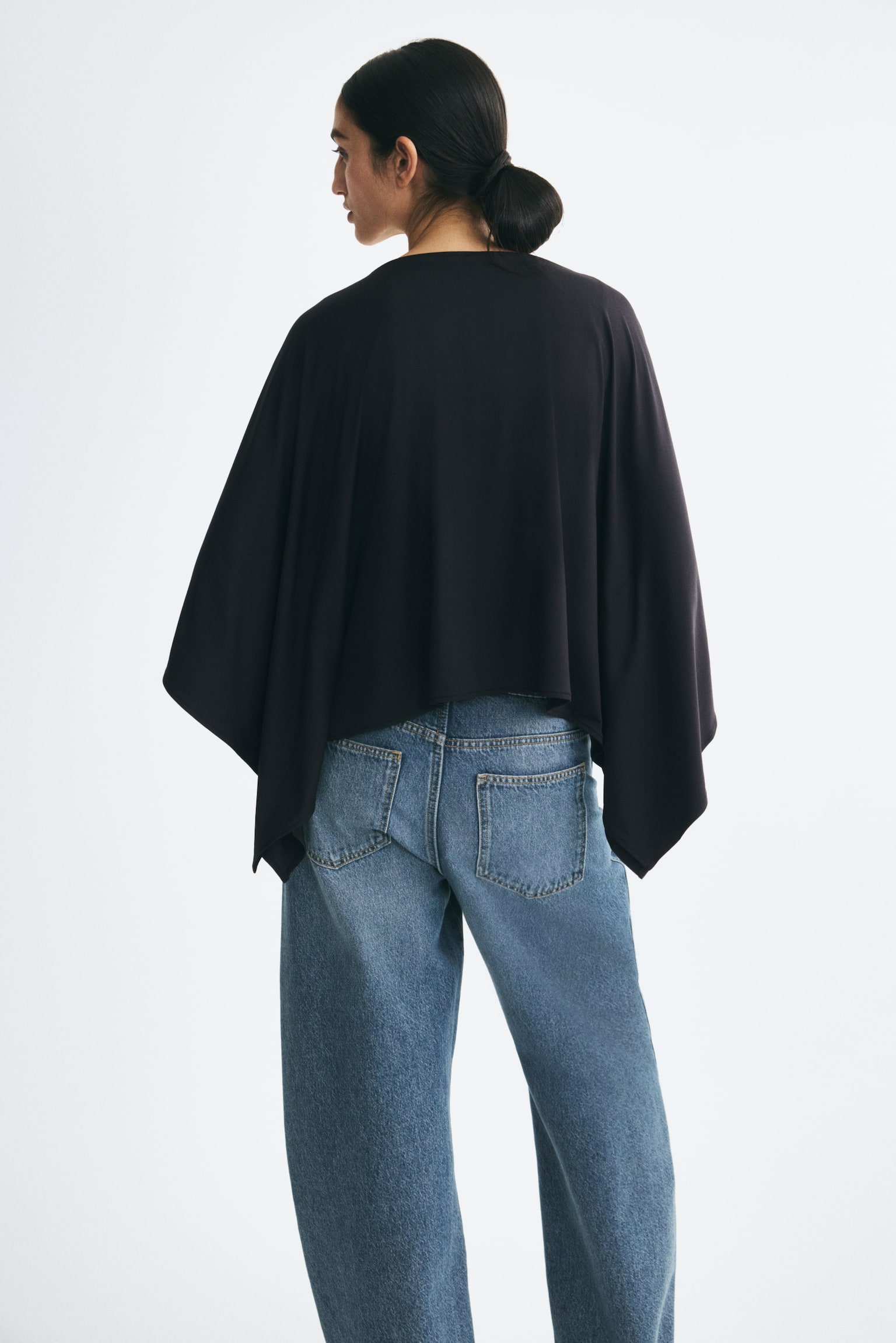 Женский топ H&M Oversized Cape Top, цвет: Чёрный — фото 4