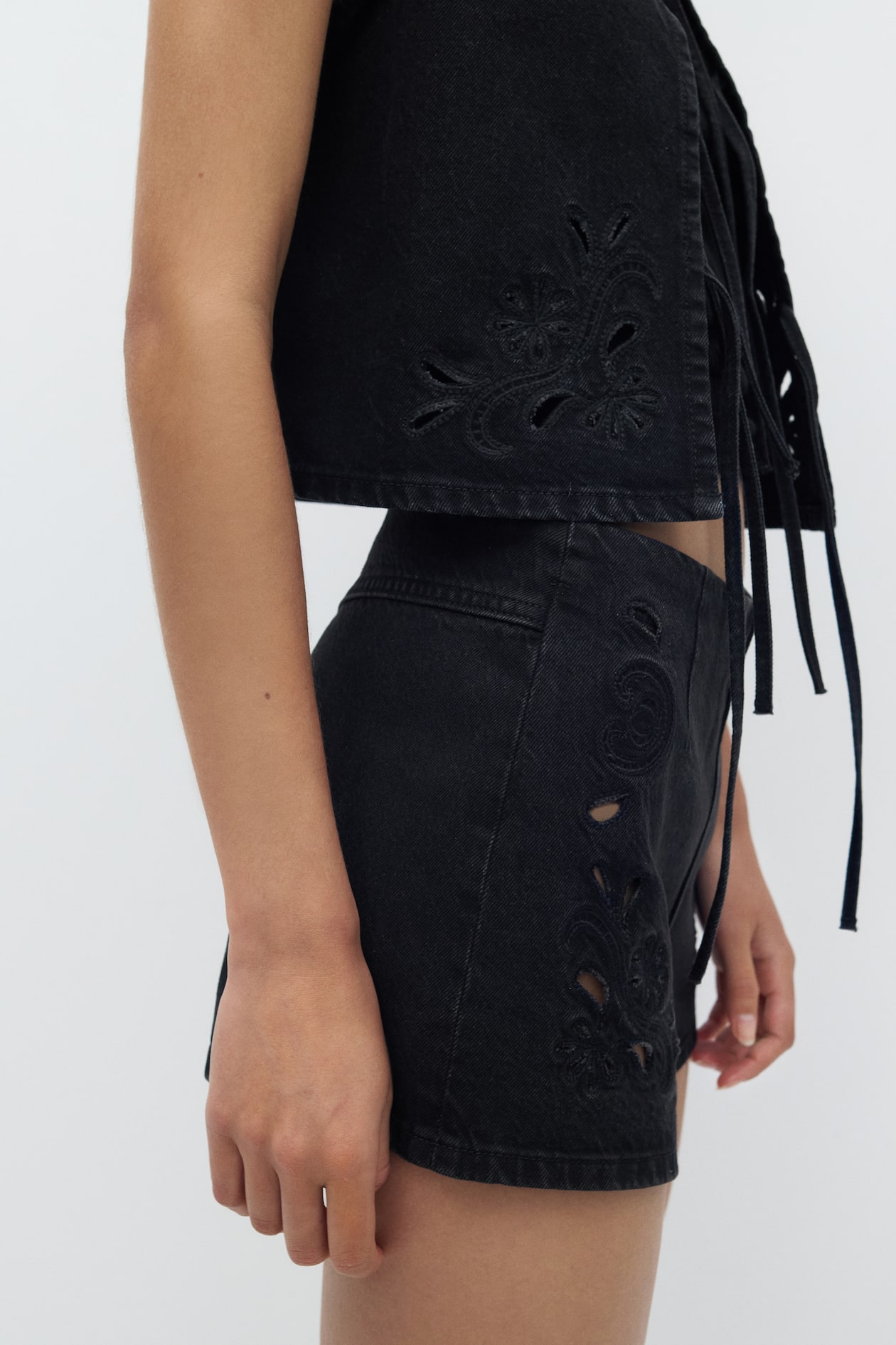 Eyelet-Embroidered Denim Shorts - image 5