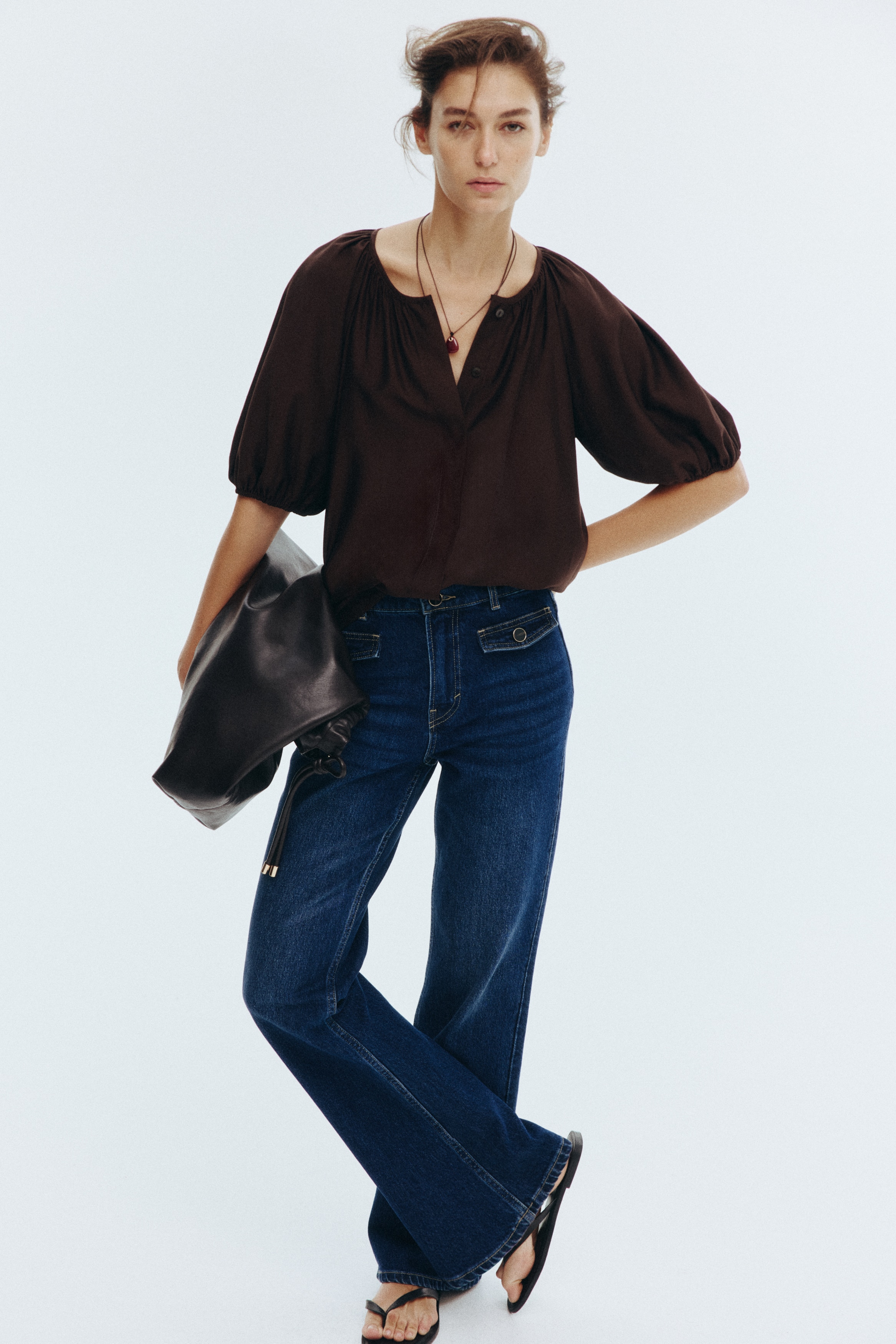 Balloon-sleeved blouse