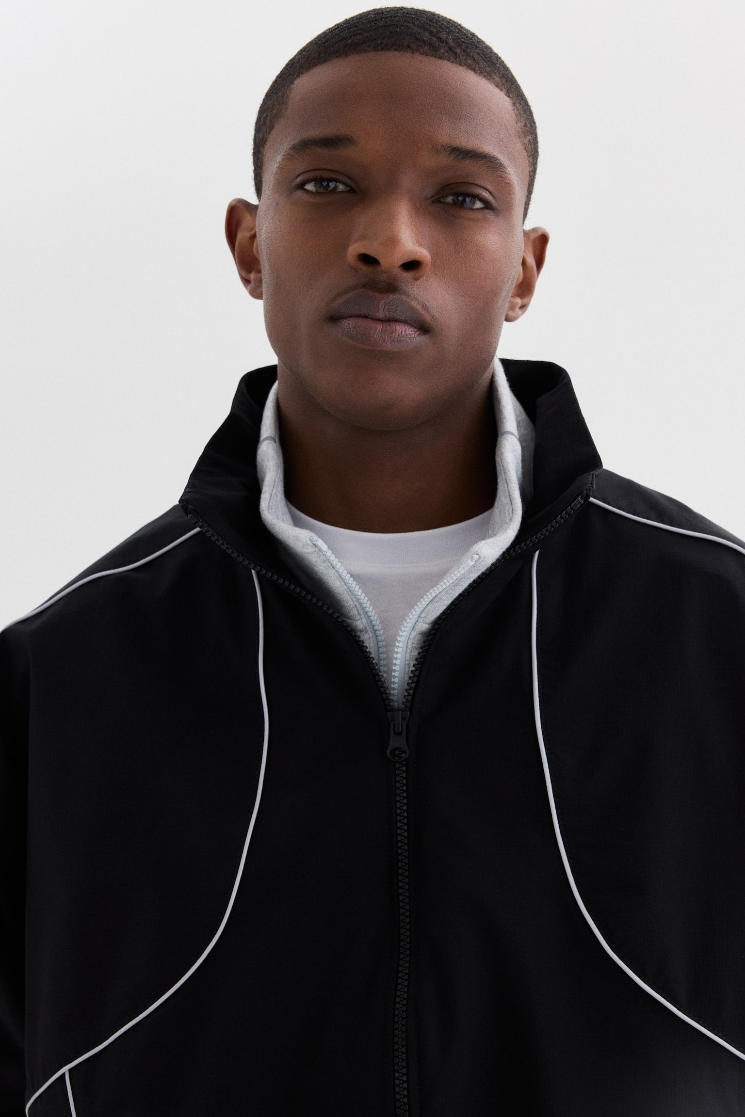 Chamarra deportiva - Negro/Gris claro - 4