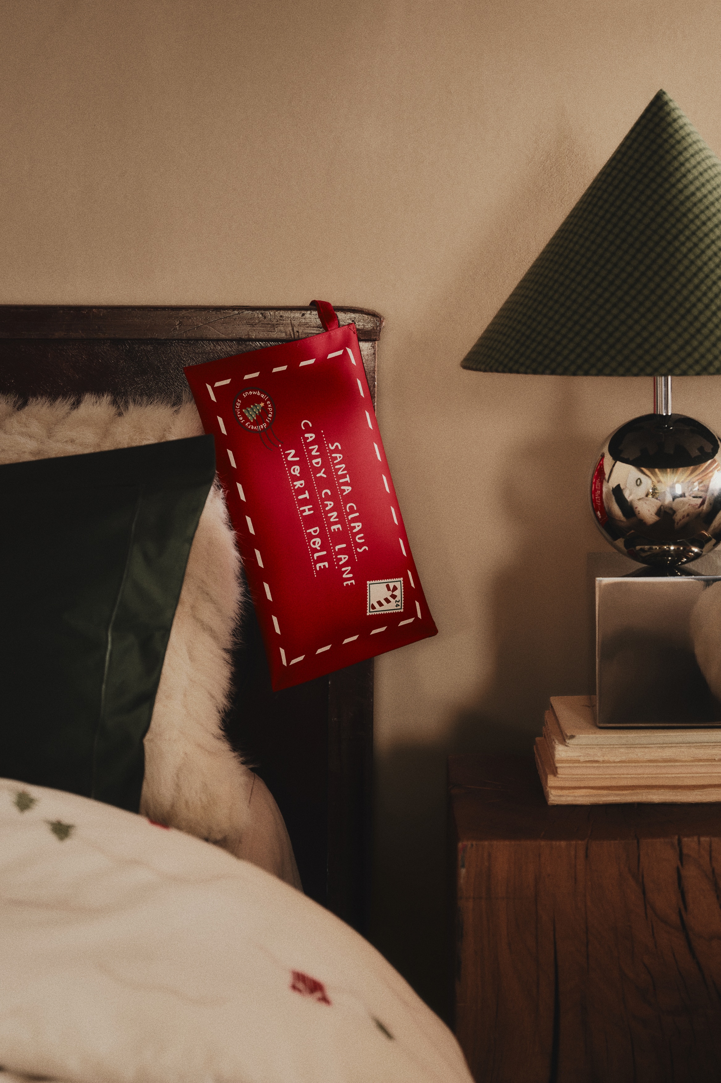 Envelope storage pouch - Red/Envelope