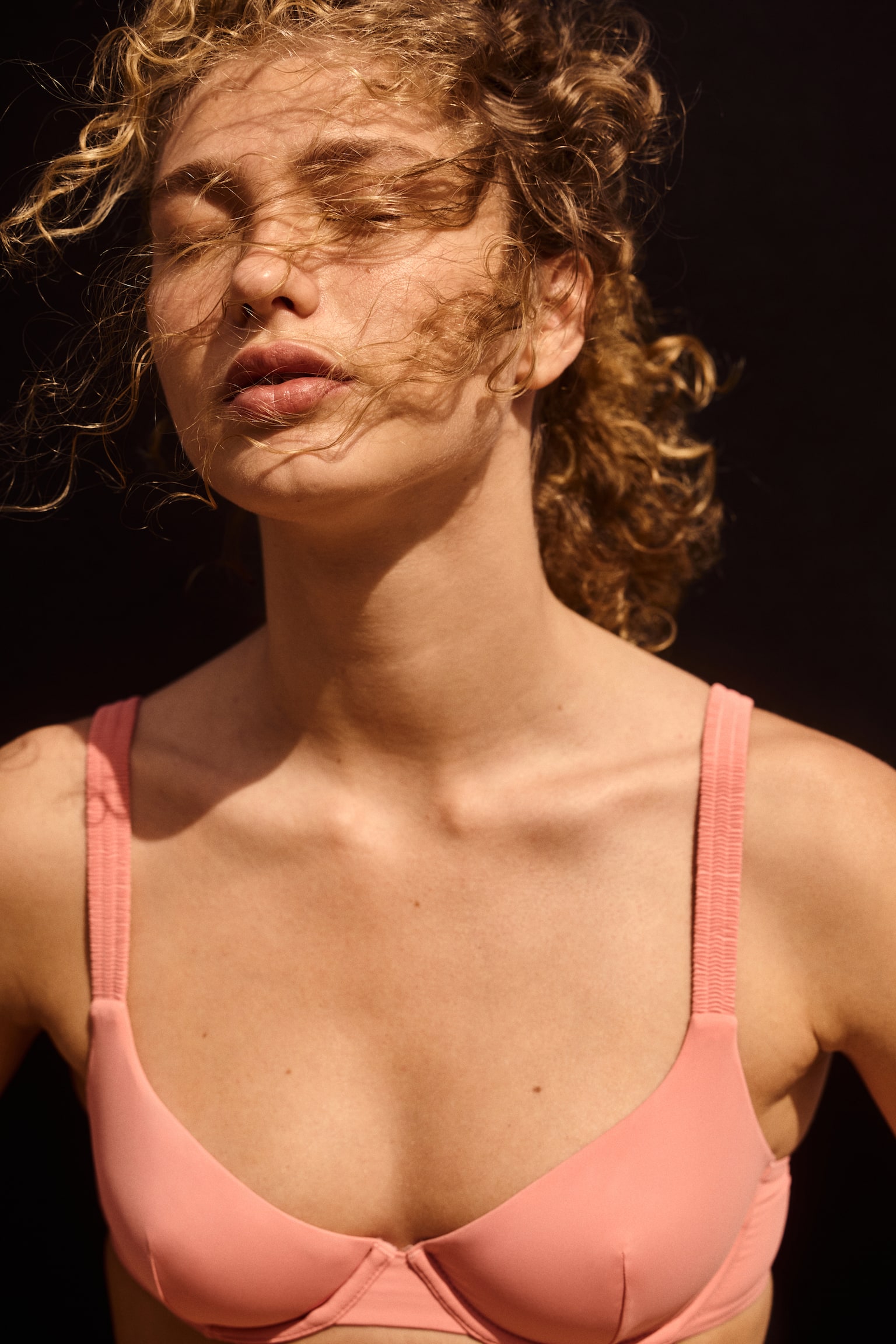 Top de bikini con relleno - Rosa - 1