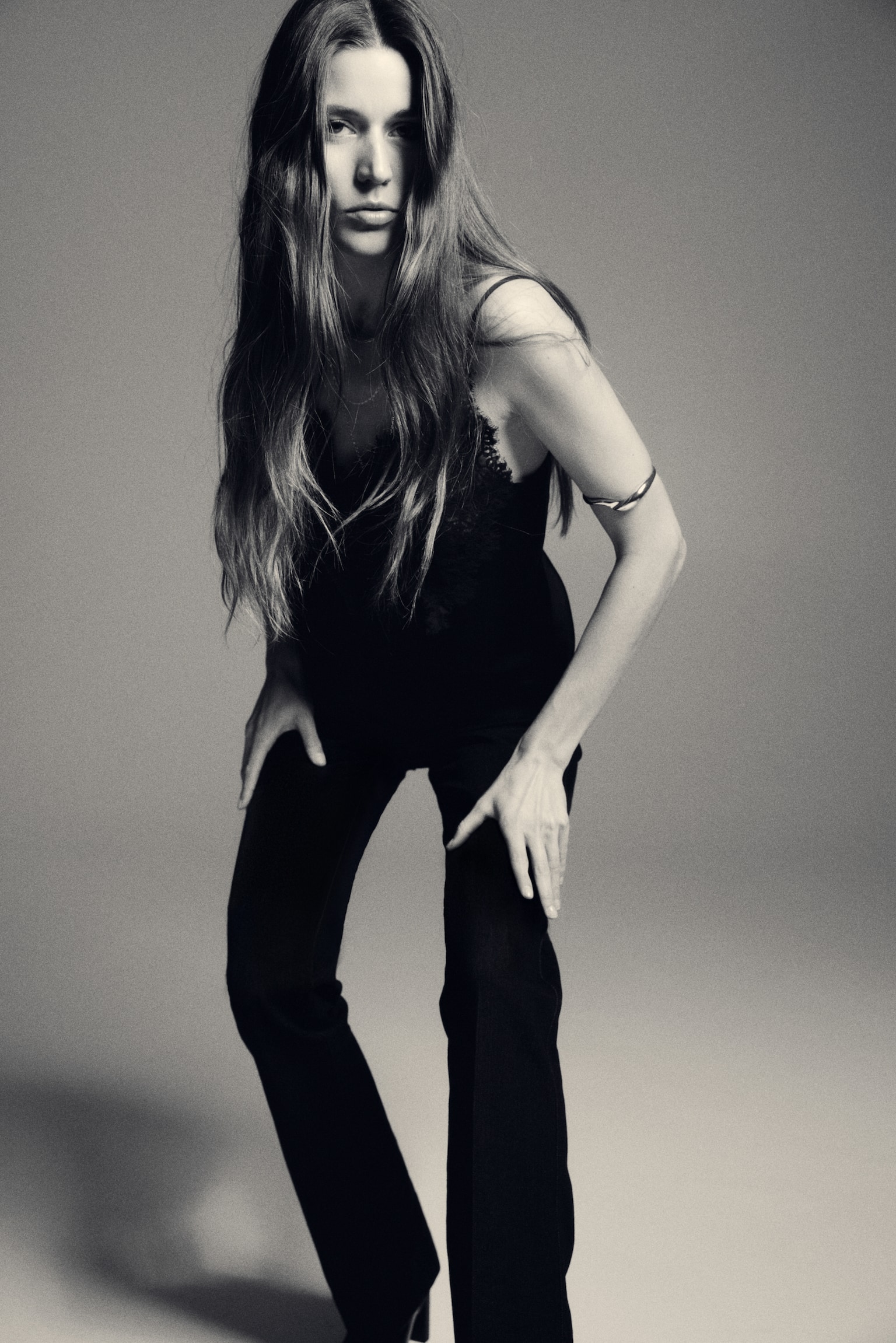 Flared High Jeans - שחור ג'ינס/כחול ג'ינס כהה - 4